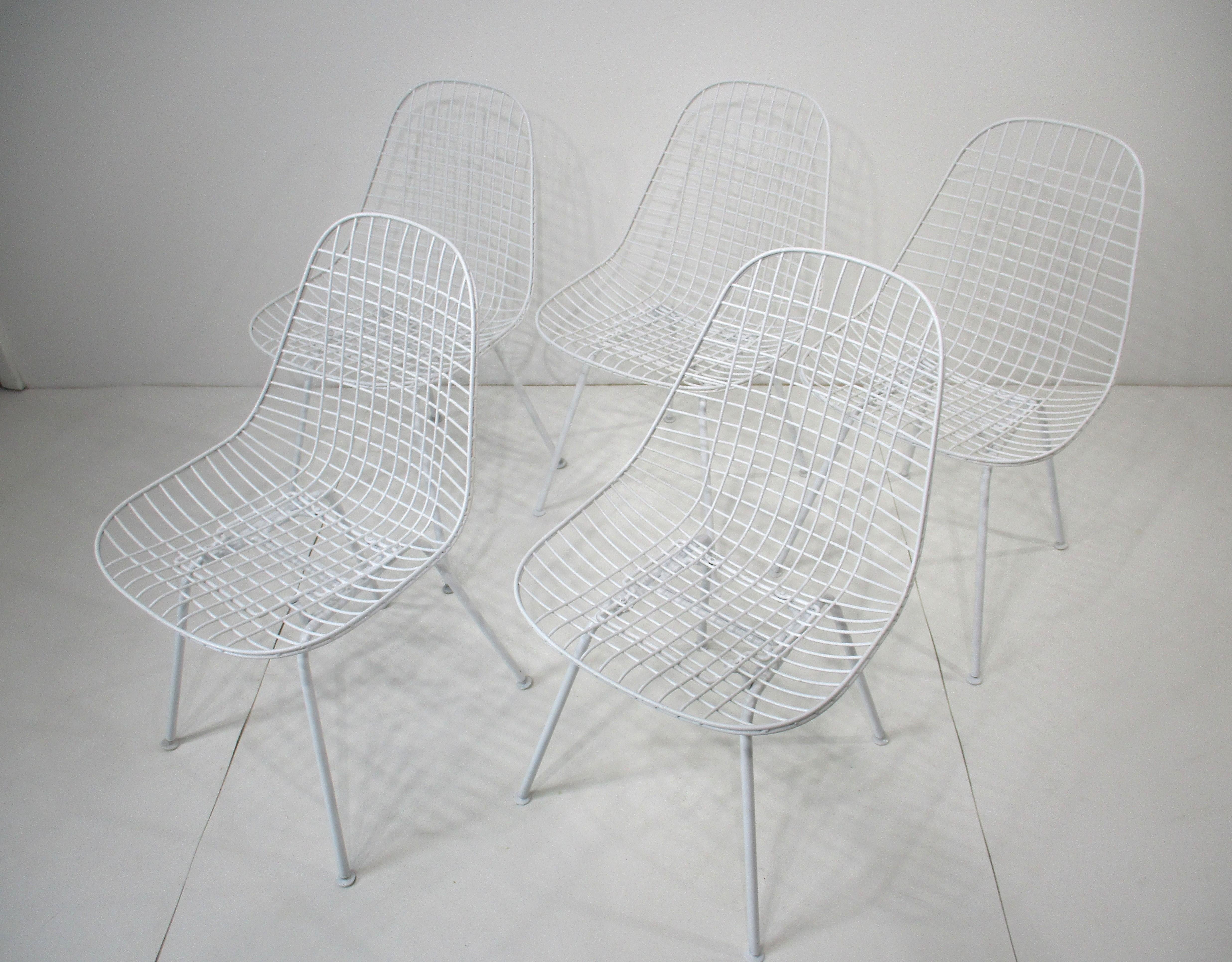 Sedie da pranzo Wire Scoop di Eames per Herman Miller in vendita 5