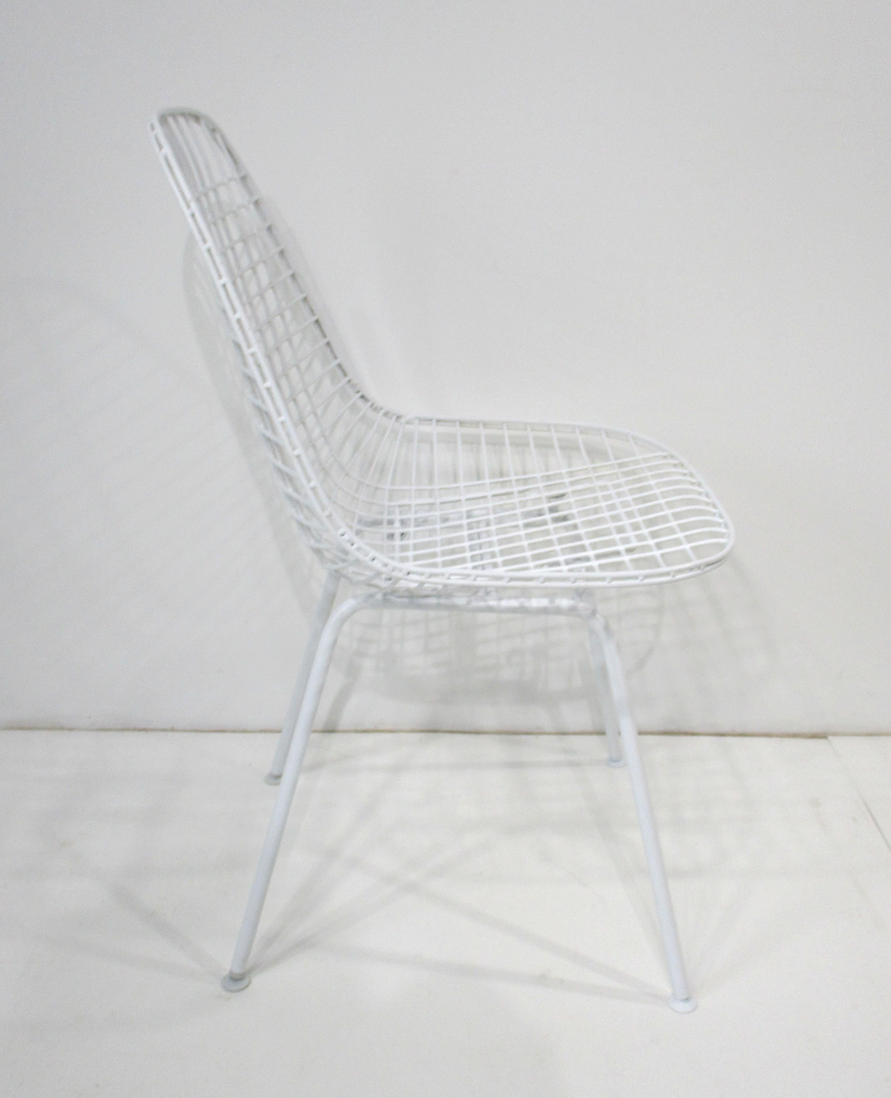 Metallo Sedie da pranzo Wire Scoop di Eames per Herman Miller in vendita