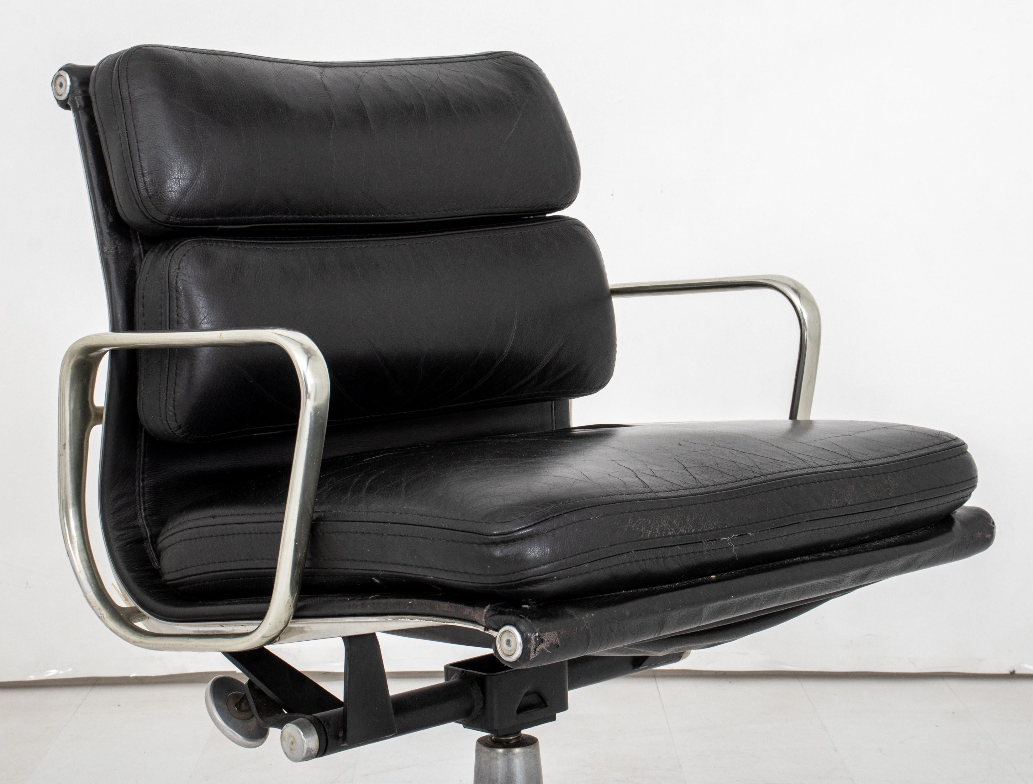 20th Century Eames x Miller Soft Pad  Aluminum Executive Chair