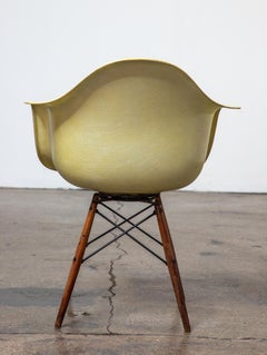 Eames Yellow Rope-Edge Zenith Fiberglas-Sessel