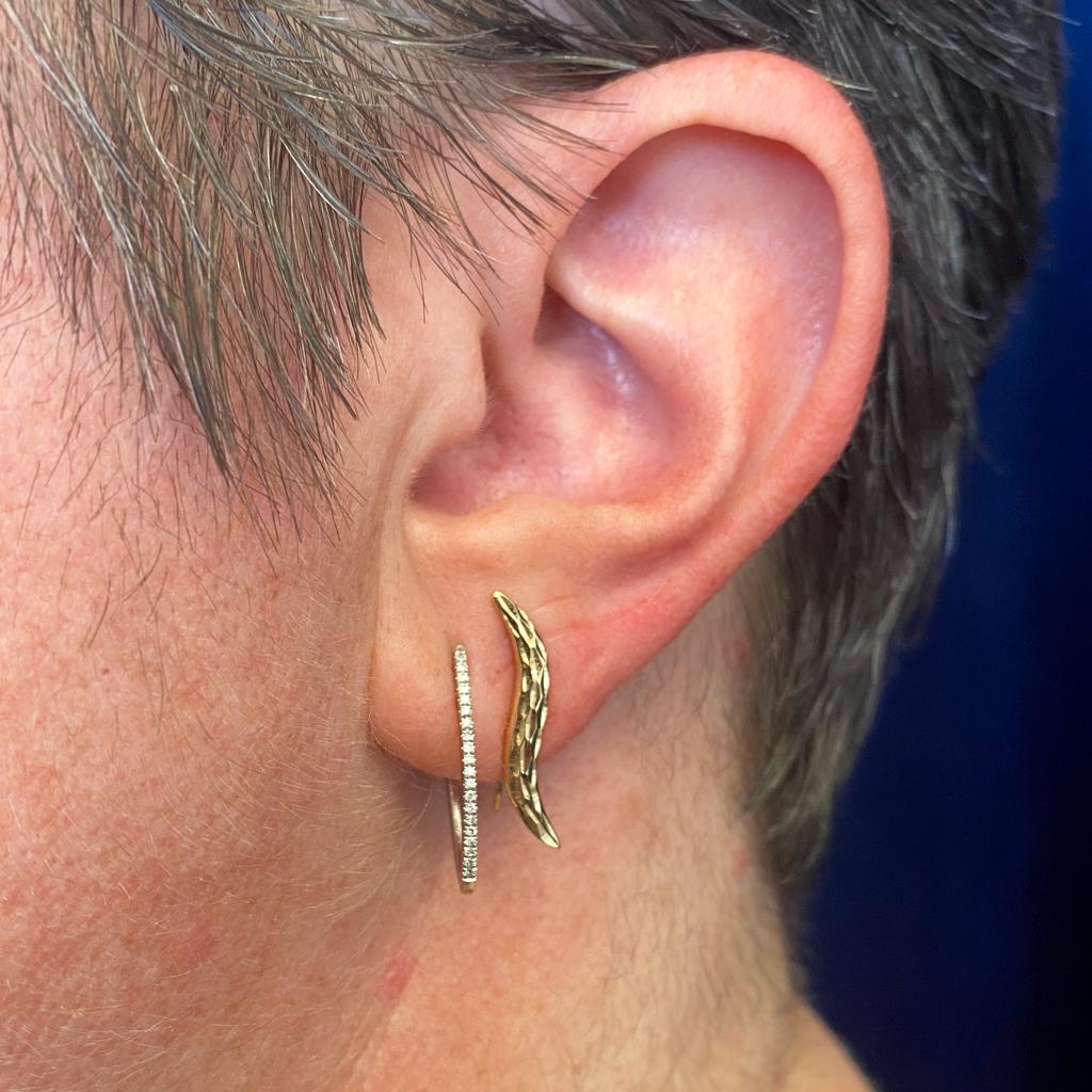 Ohr Climbers Diamant-Schliff-Kurven-Ohrringe, Ohrringe aus 14 Karat Gelbgold, Kelim-Kurventropfen-Tropfen (Zeitgenössisch)
