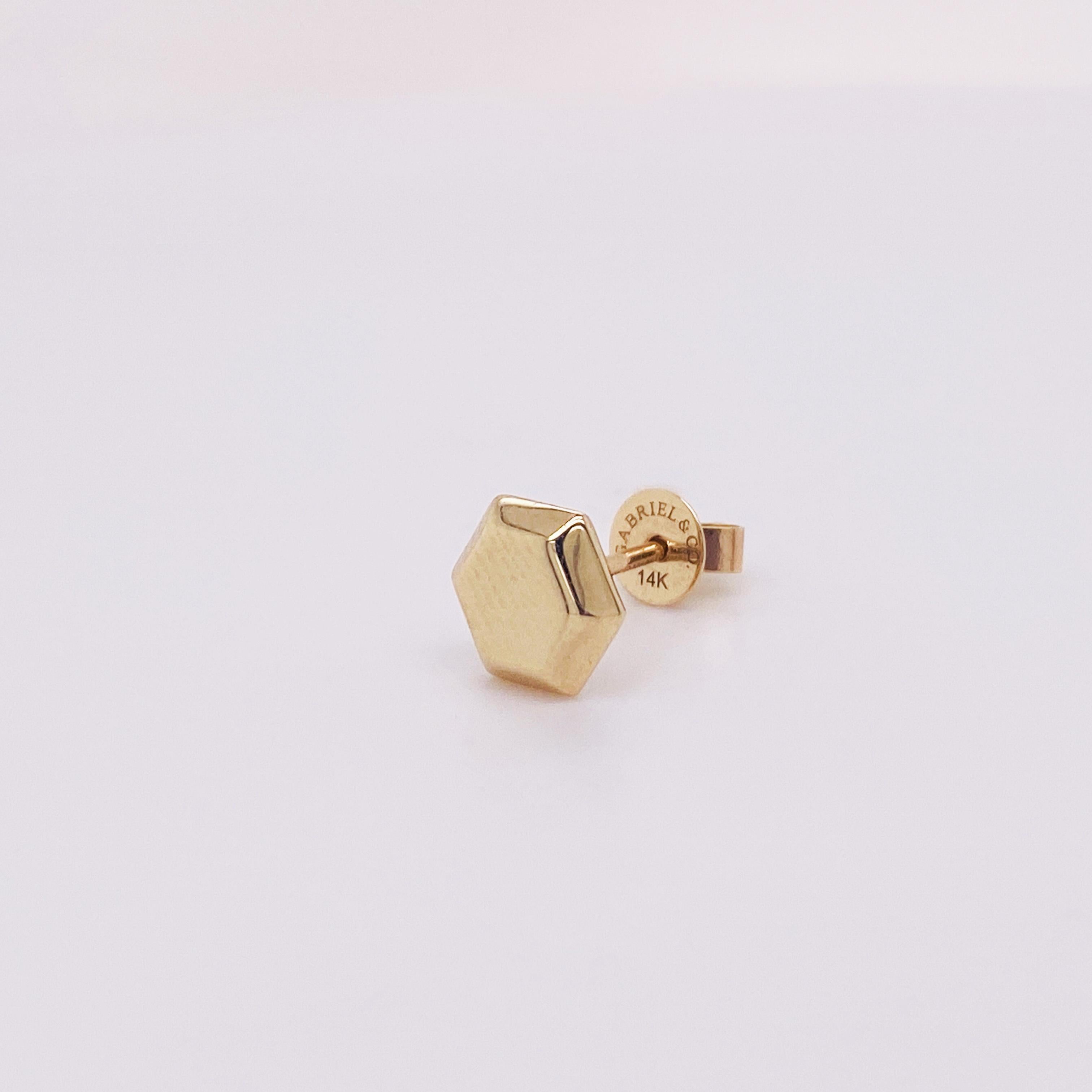 Ear Cuff Stud Versatile Combo 14k Yellow Gold, Hexagon Stud, EGS14462Y4JJJ LV In New Condition For Sale In Austin, TX