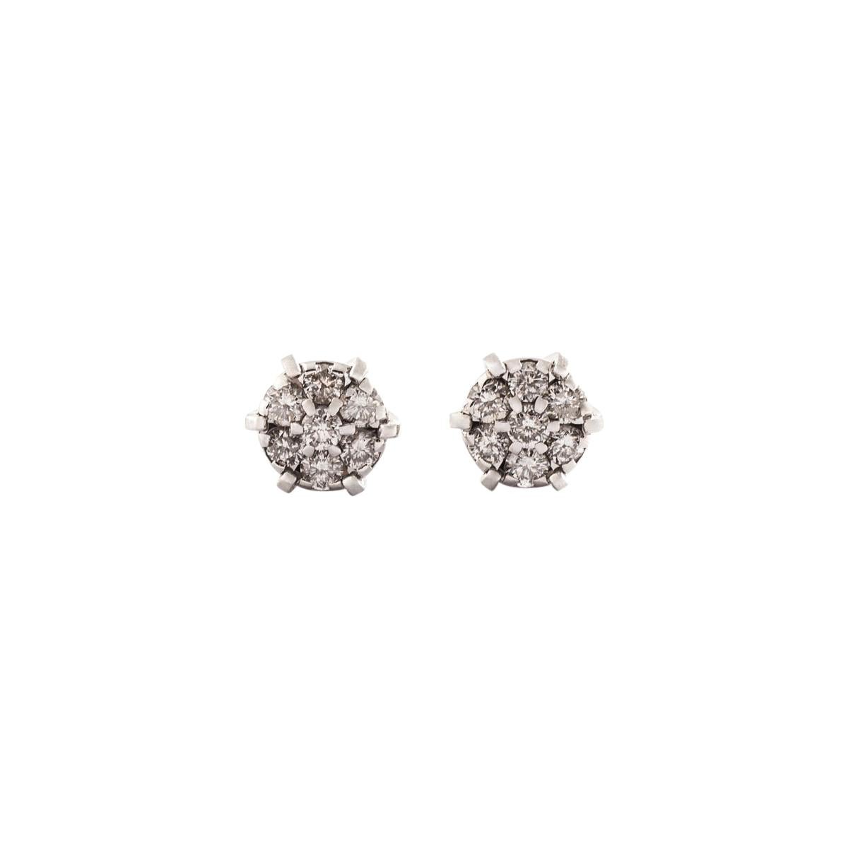 Clous d'oreilles en or blanc et diamants en vente