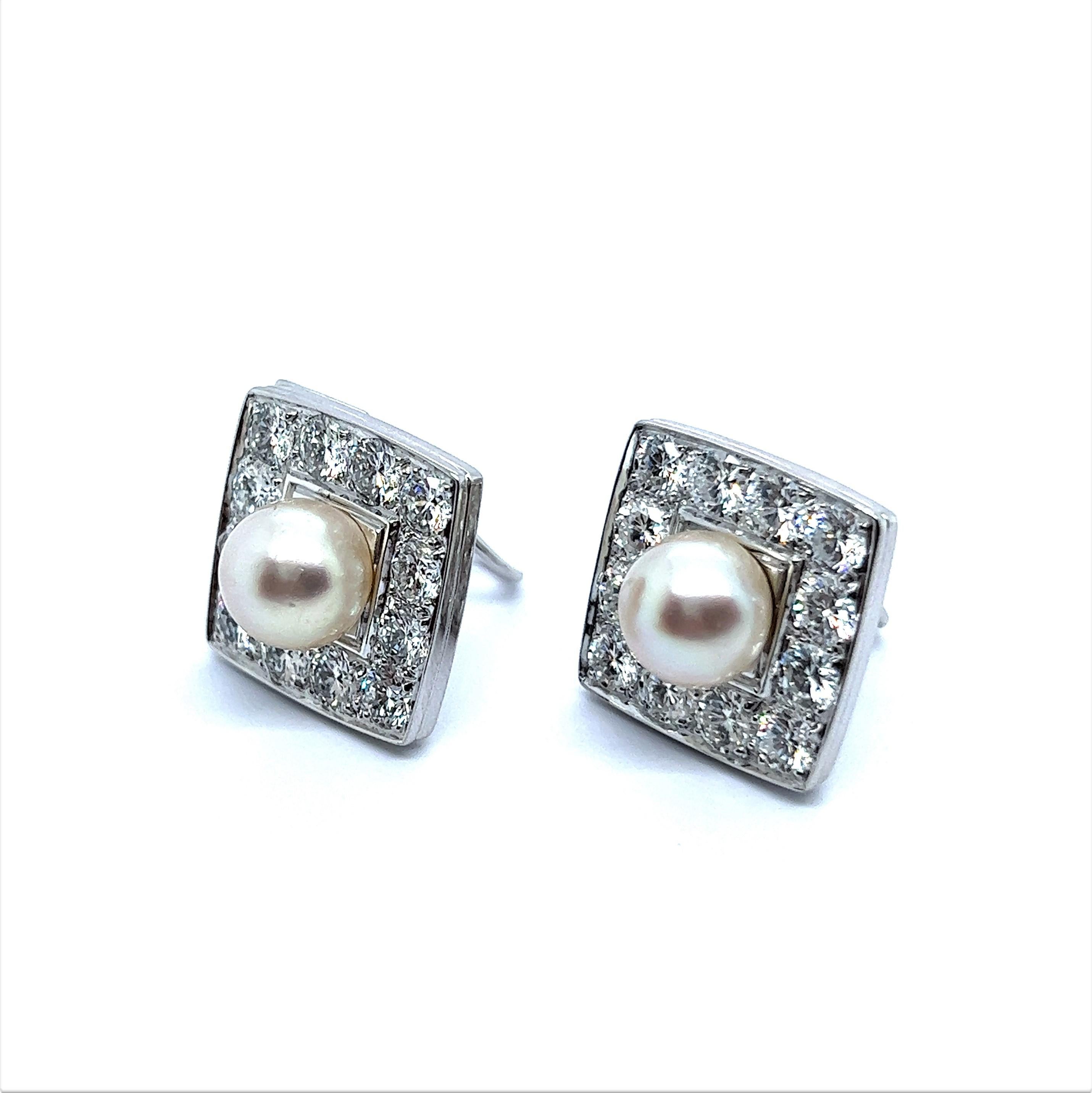 Exquisite earclips, with Diamonds and Pearls in 18 Karat White Gold. As a  true embodiment of elegance and luxury, they highlight a perfect fusion of traditional charm and contemporary design.

At the heart of each earring is a pair of creamy-hued