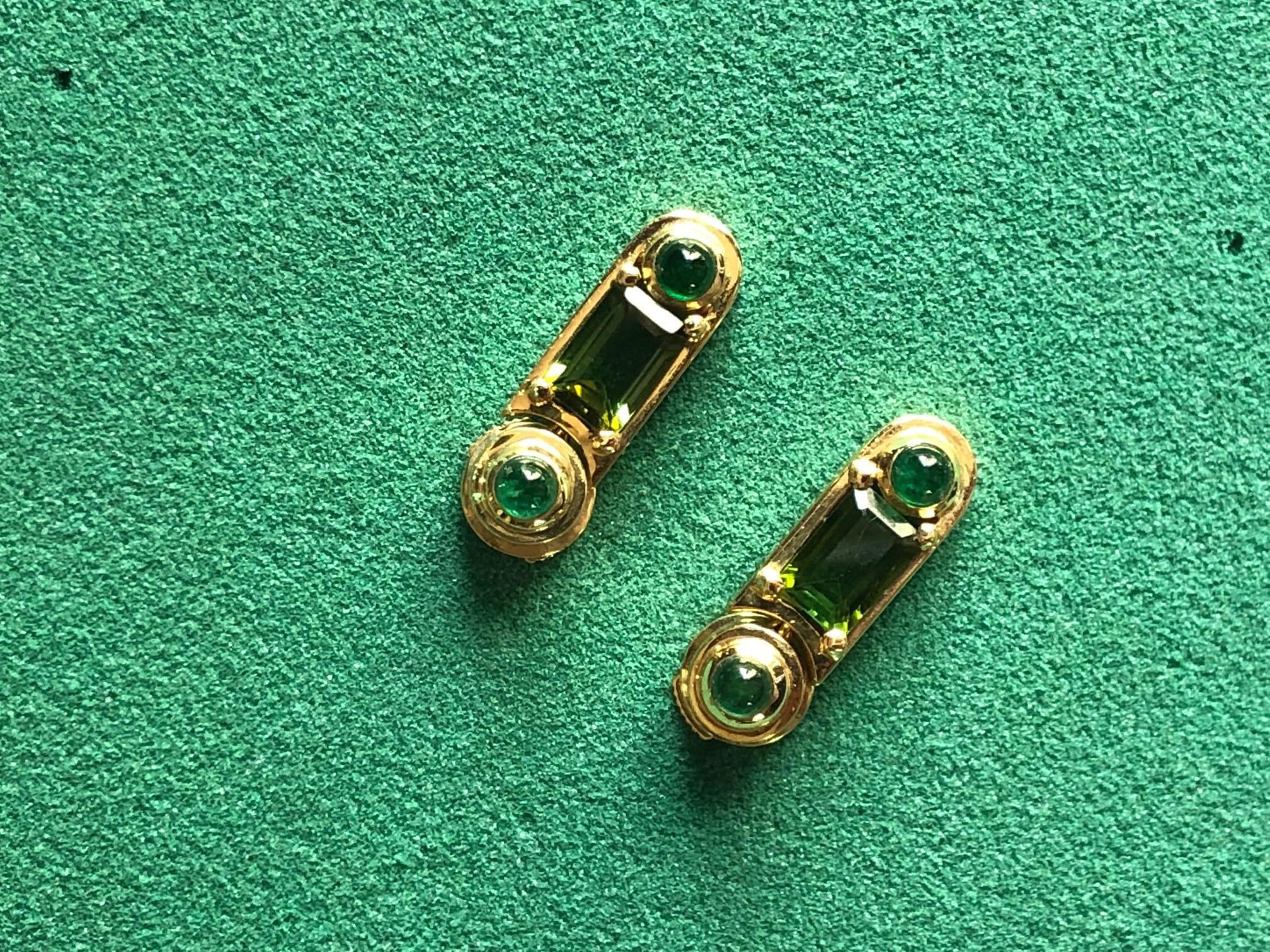 Art Deco Earings 2 Tourmalines 4 Cabochons Emerald Gold 18 Karat For Sale