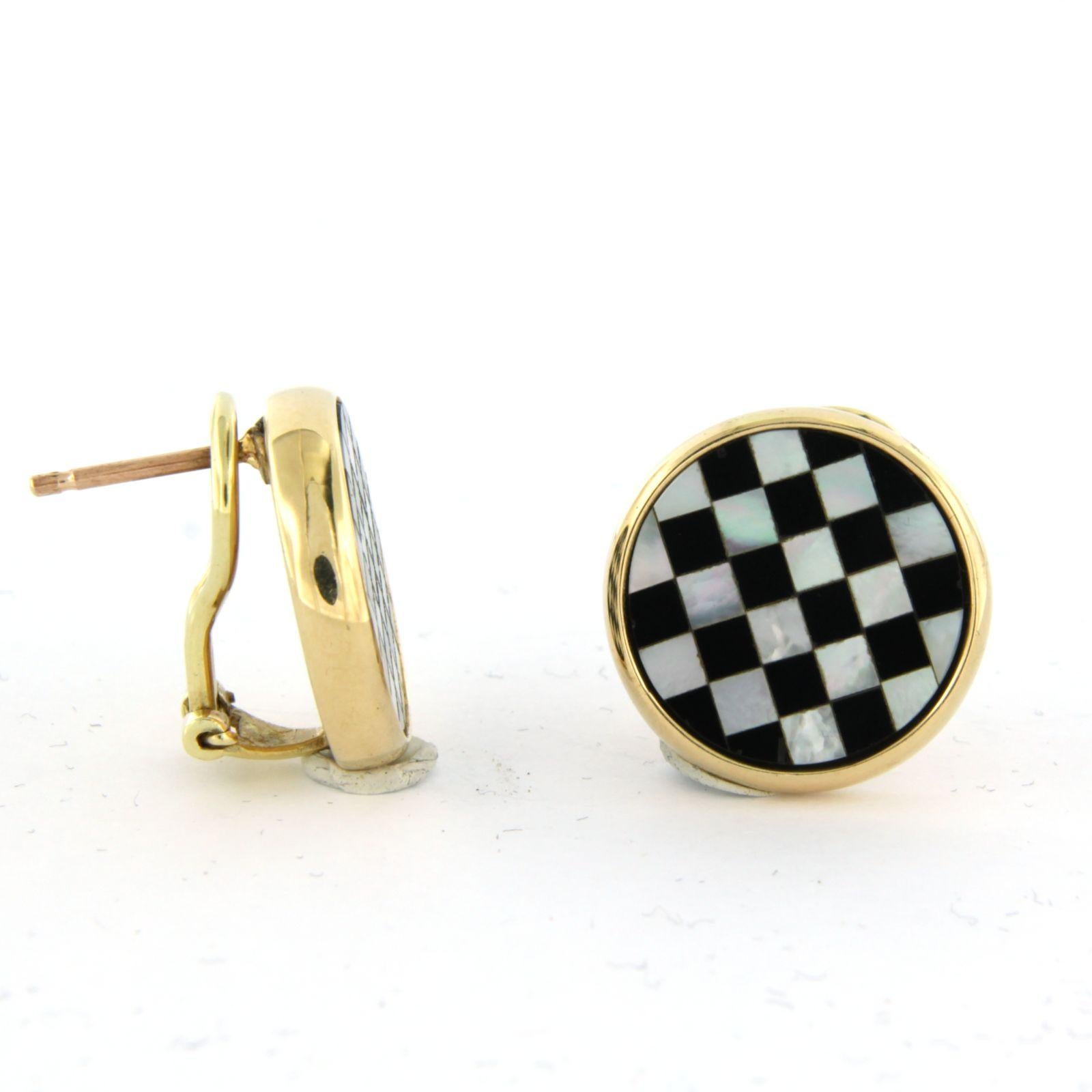 Square Cut Earings set with onyx and mother-of-pearl 14k yellow gold For Sale