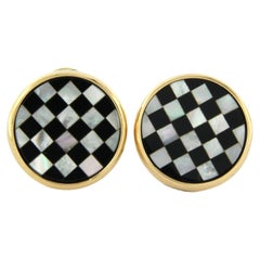 Earings set with onyx and mother-of-pearl 14k yellow gold