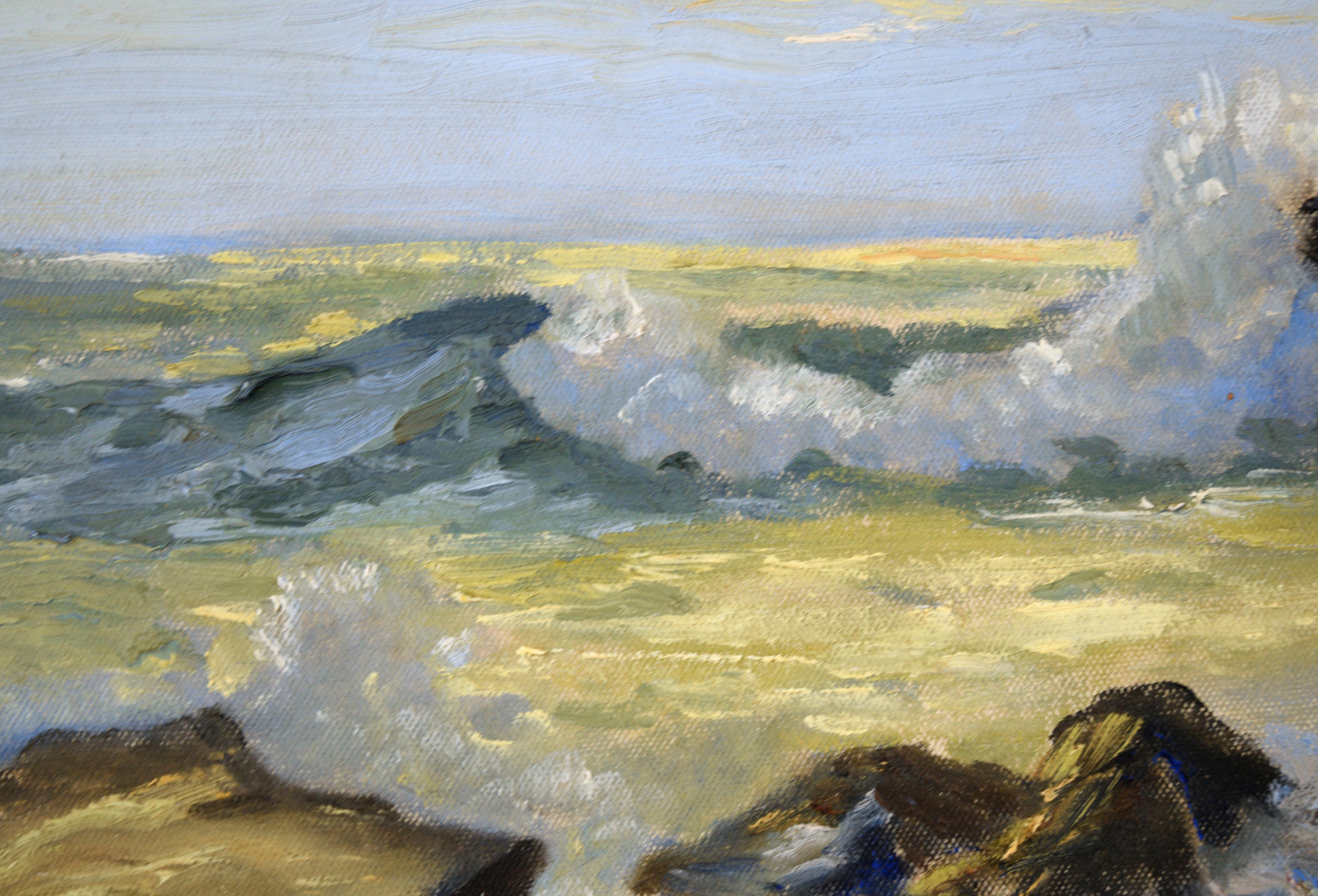 Dinámico paisaje marino con olas rompiendo, de Earl Anthony (estadounidense, siglo XX). Bajo un cielo azul pálido, las olas chocan contra afloramientos de rocas. El mar está representado en azules con espumosos cabos blanco-amarillentos.

Firmado