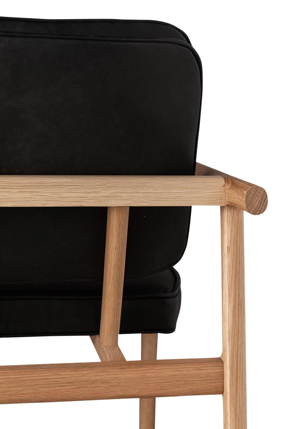 Earl chaise capitaine Moresby en chêne blanc et cuir noir, fabriquée à la main Neuf - En vente à North Hollywood, CA