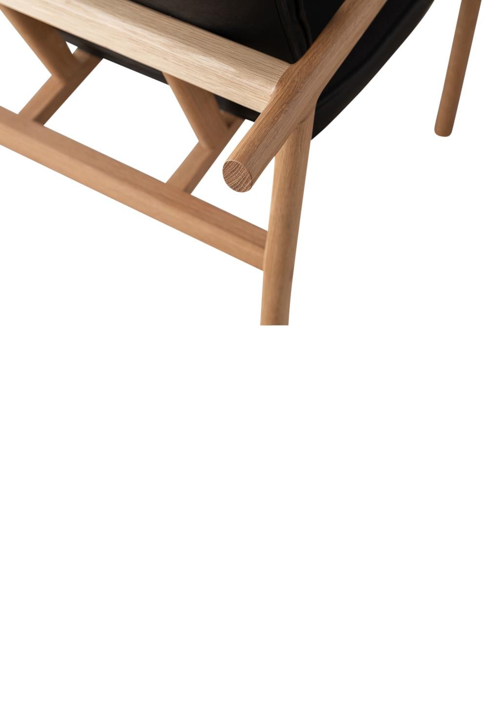 XXIe siècle et contemporain Earl chaise capitaine Moresby en chêne blanc et cuir noir, fabriquée à la main en vente