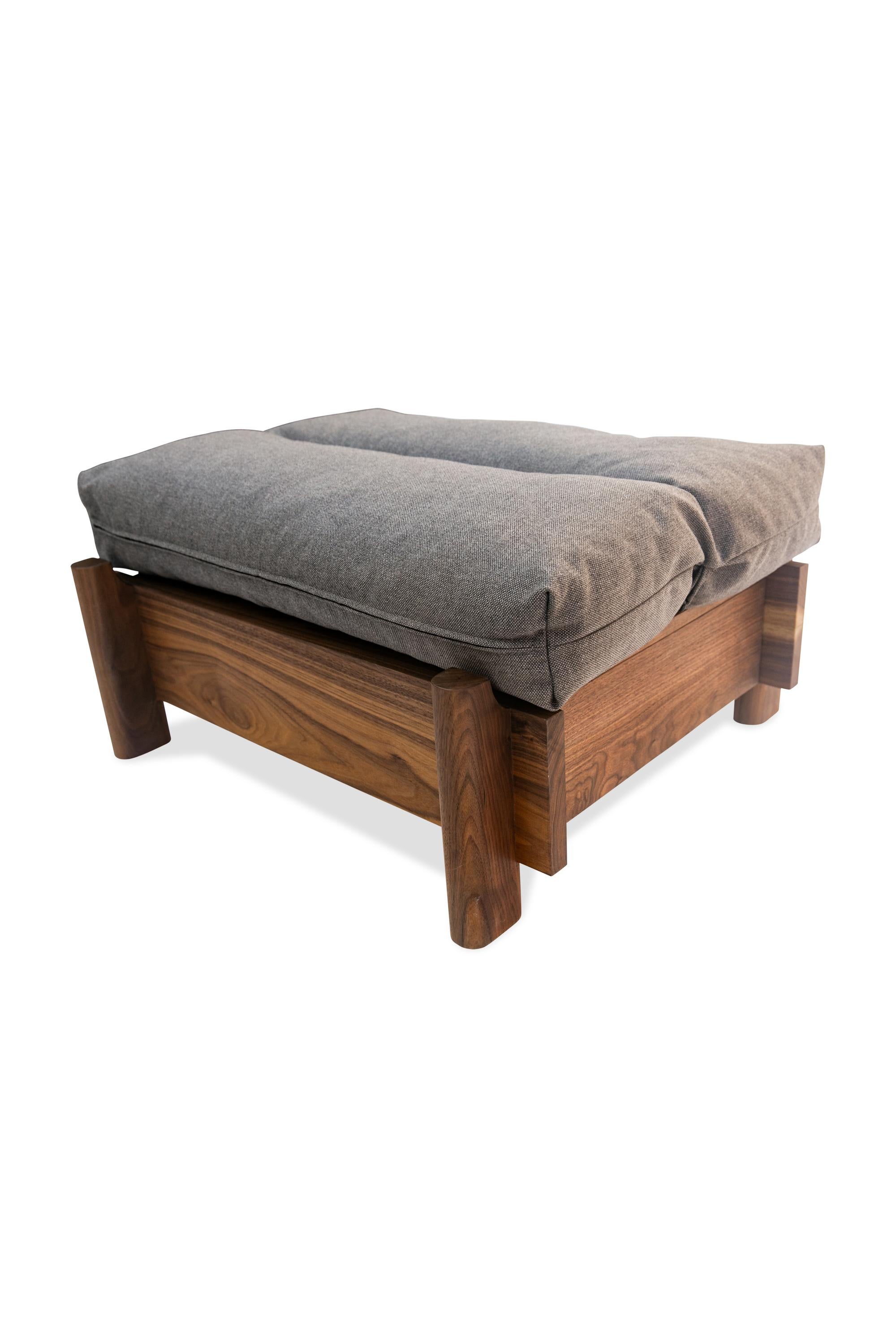 EARL LAPILO Dog Bed For Sale 3