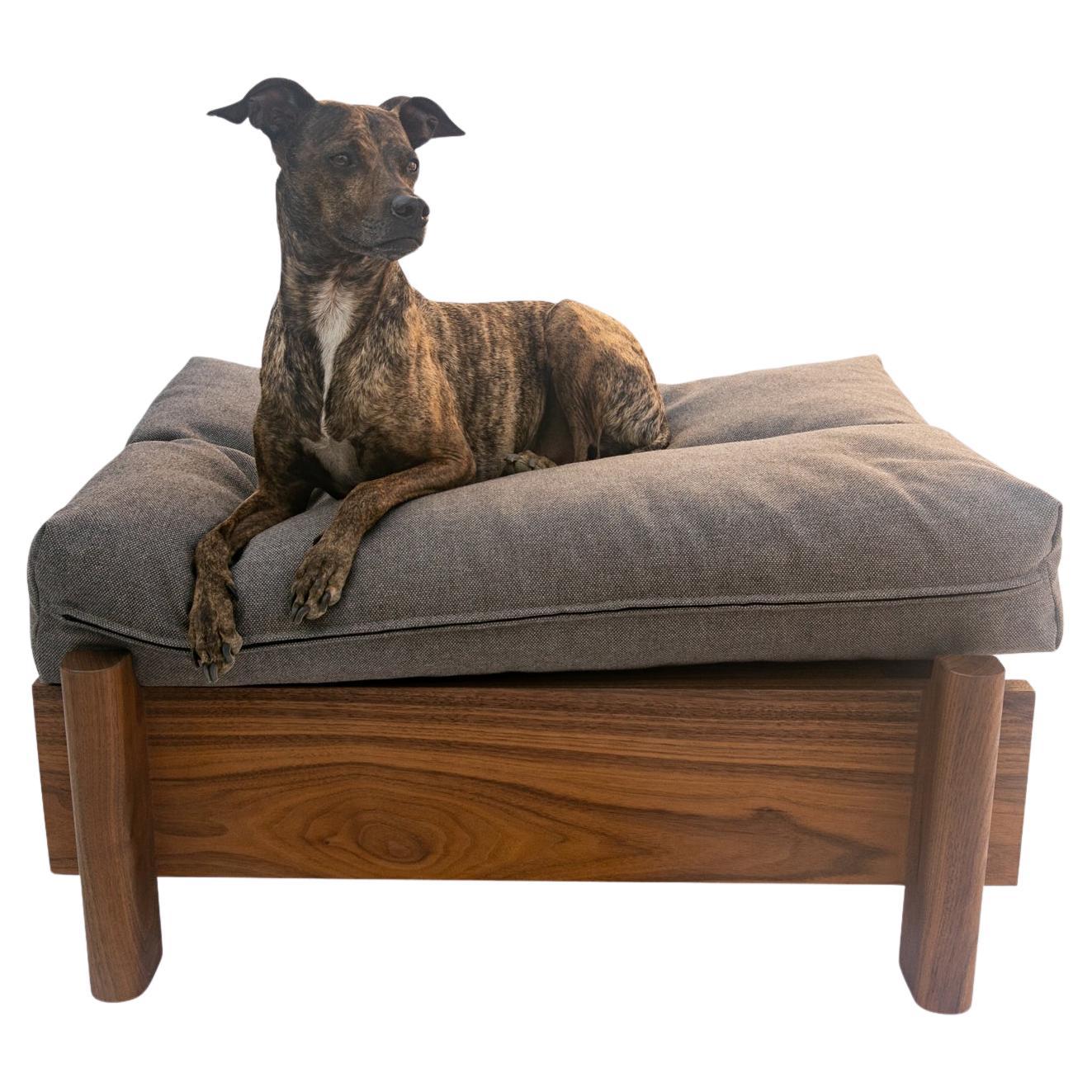 EARL LAPILO Dog Bed