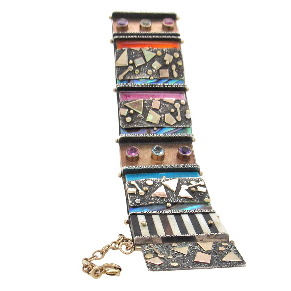 Ohr-Earl Pardon Collage-Armband im Zustand „Gut“ in New York, NY
