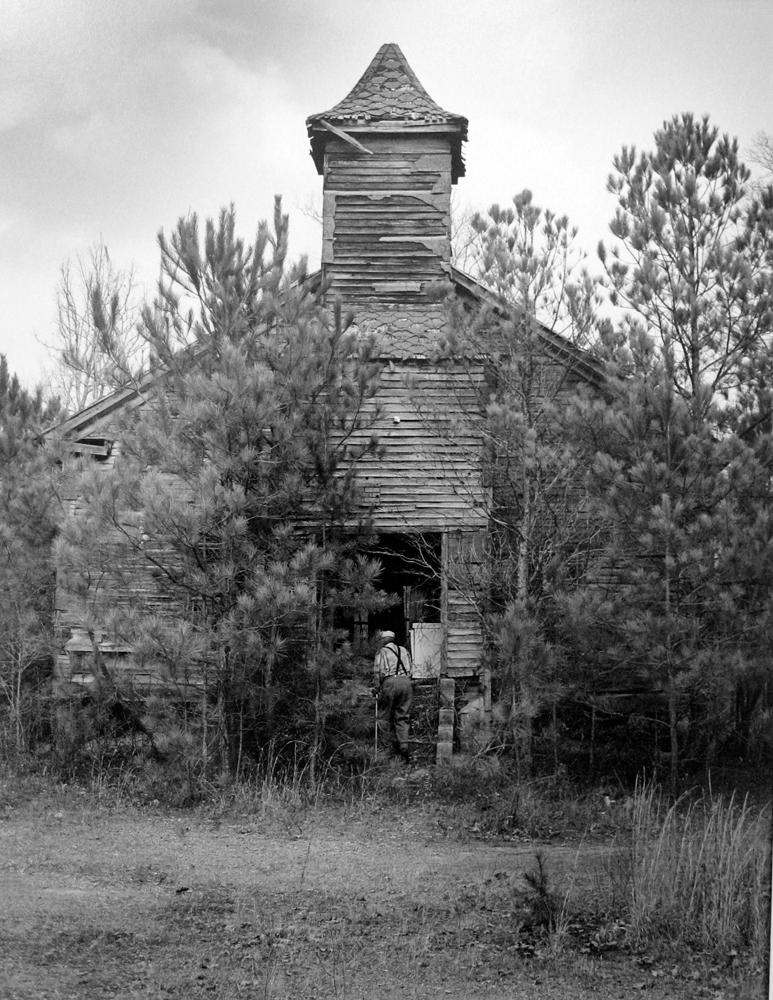 Earlie Hudnall Jr. Portrait Photograph – Blackwater Baptist Church, Mississippi