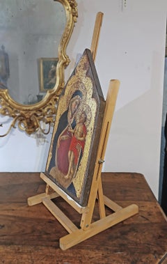 EARLY 15th CENTURY PAINTING WITH MADONNA AND CHILD ON A GOLD GROUND