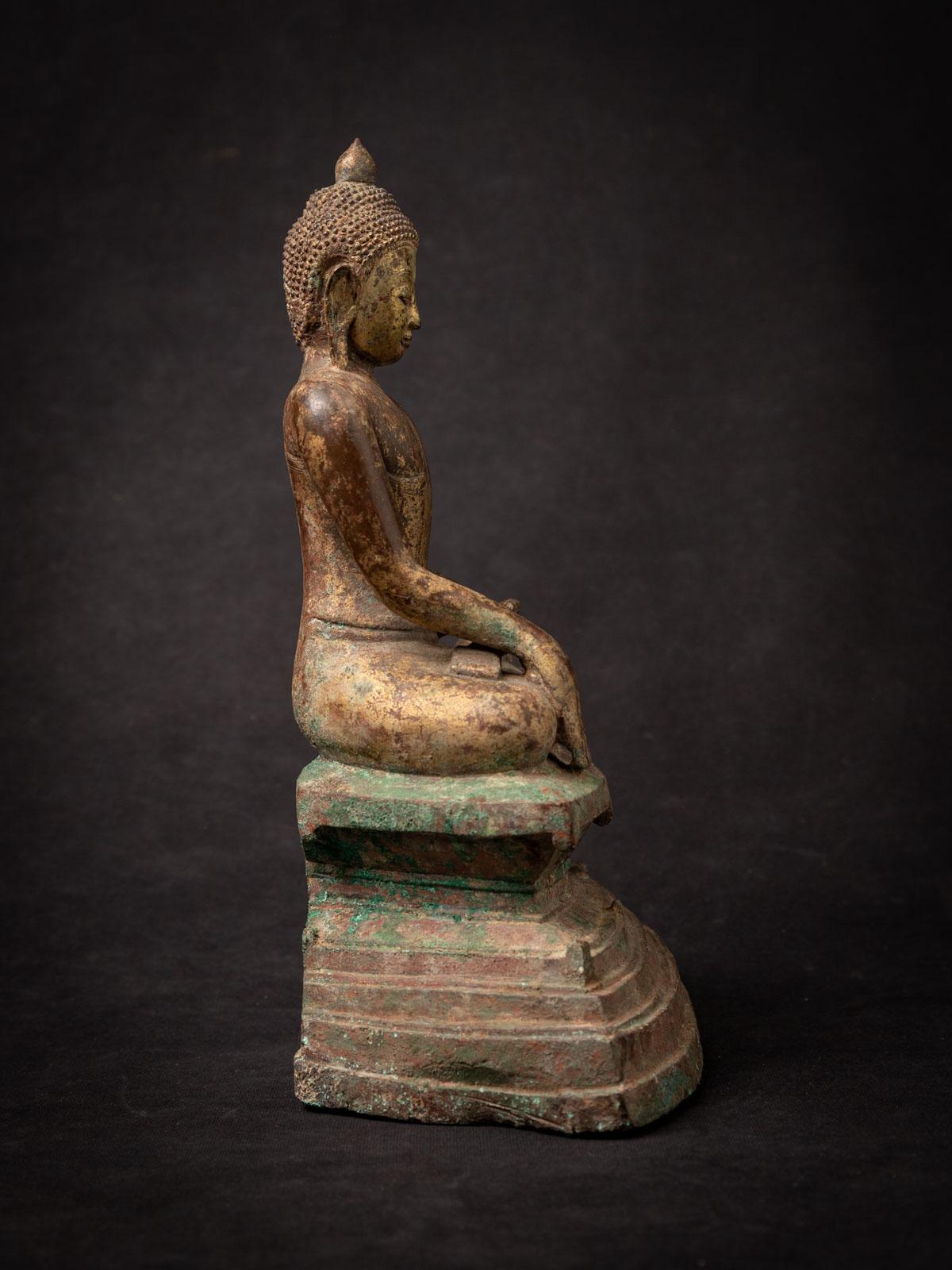 Early 15th century Special antique bronze Burmese Buddha statue from Burma For Sale 12
