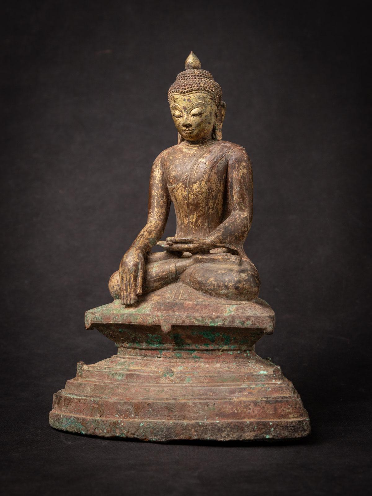 Early 15th century Special antique bronze Burmese Buddha statue from Burma For Sale 14