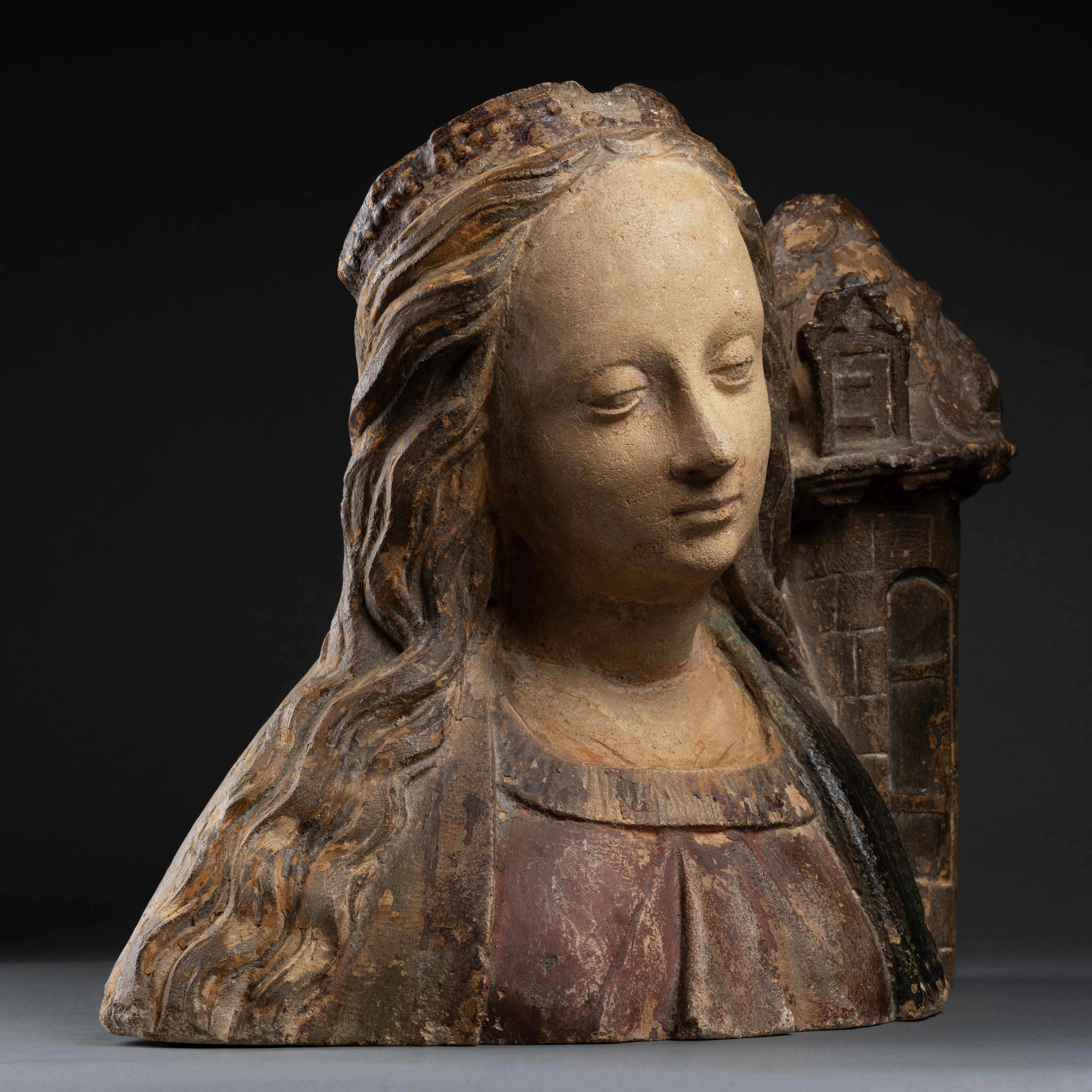 Early 16th century bust of Saint Barbara, School of Troyes, Champagne In Good Condition In PARIS, FR