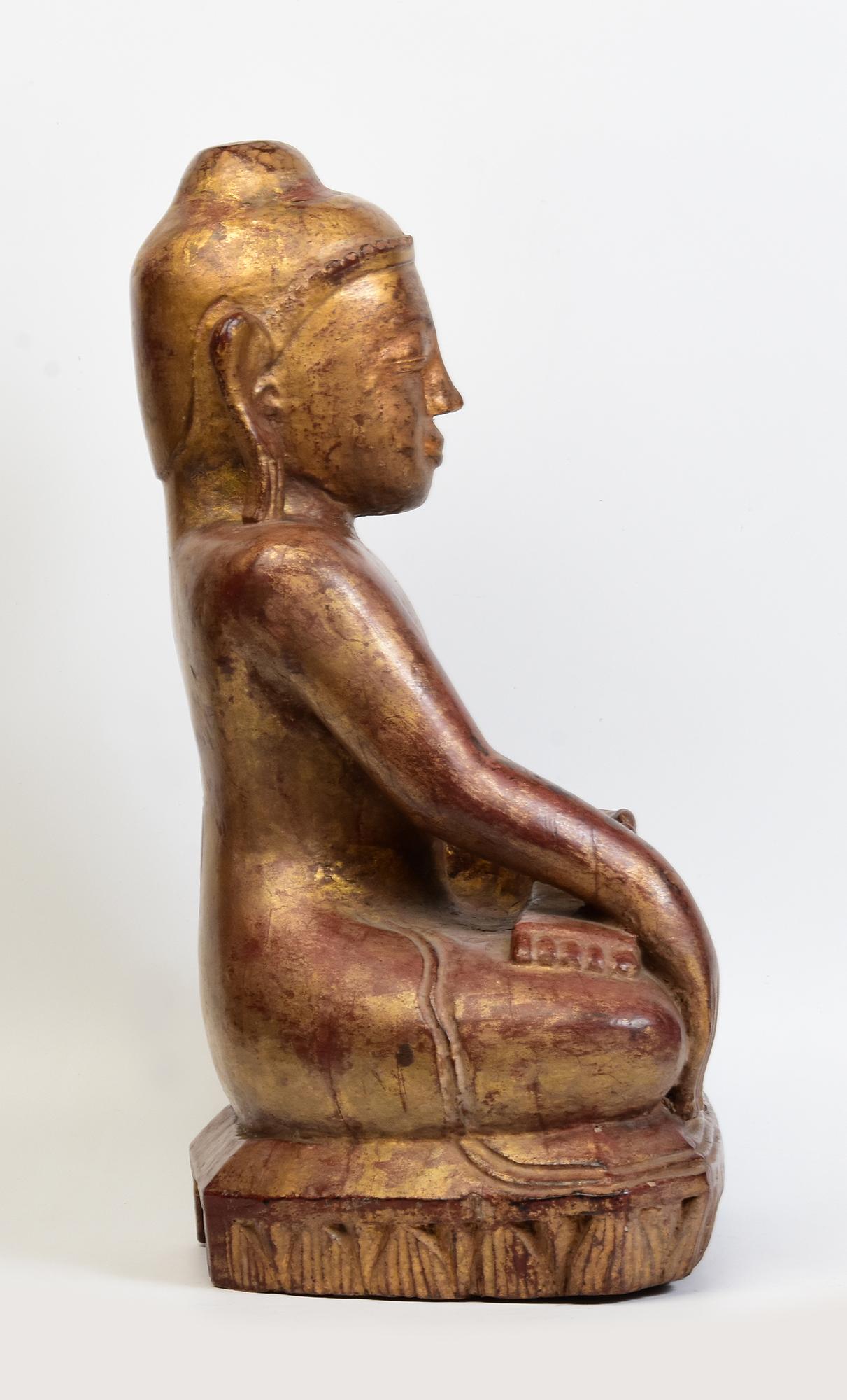 Early 16th Century, Early Shan, Antique Burmese Wooden Seated Buddha For Sale 5