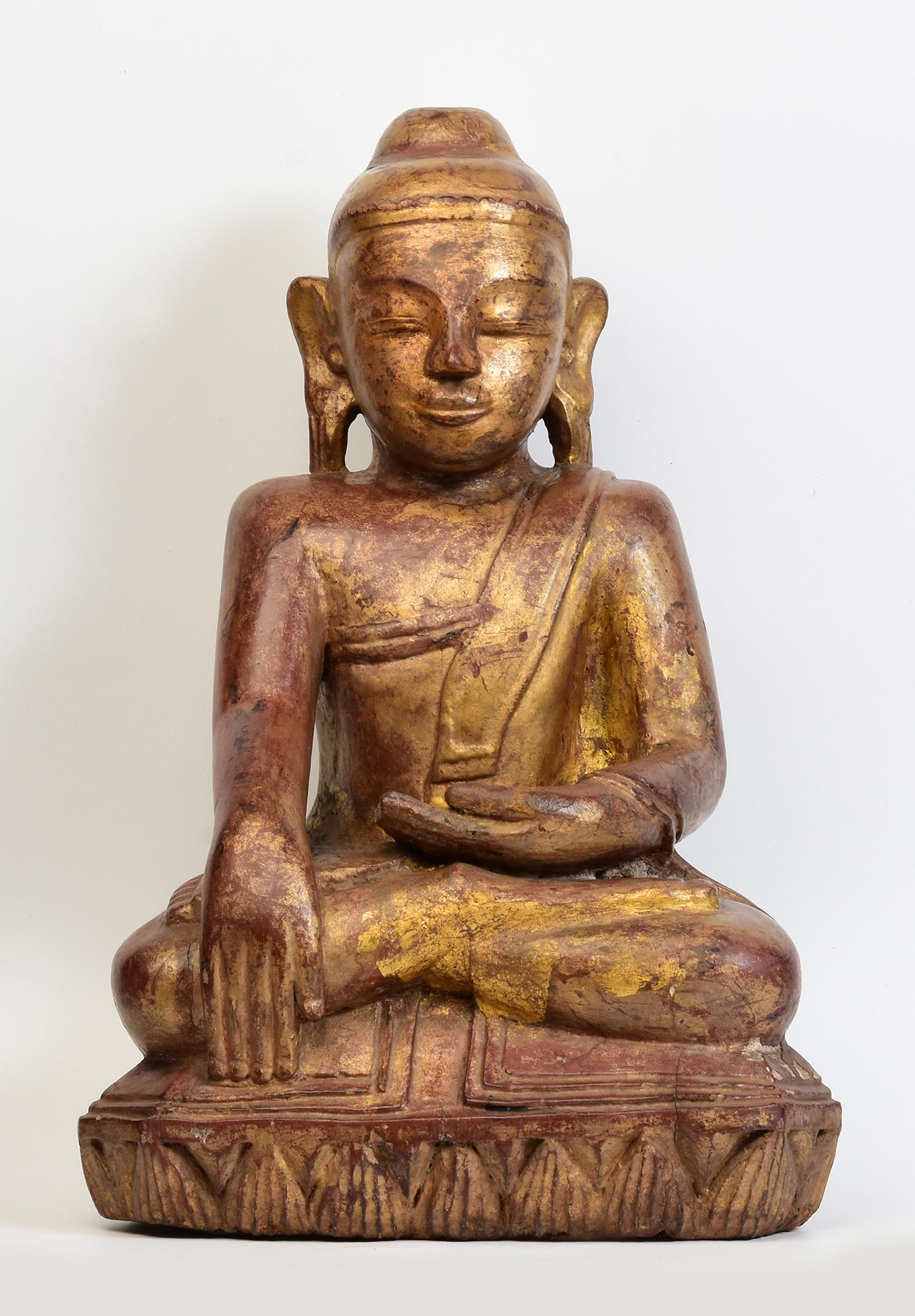 Early 16th Century, Early Shan, Antique Burmese Wooden Seated Buddha For Sale 7