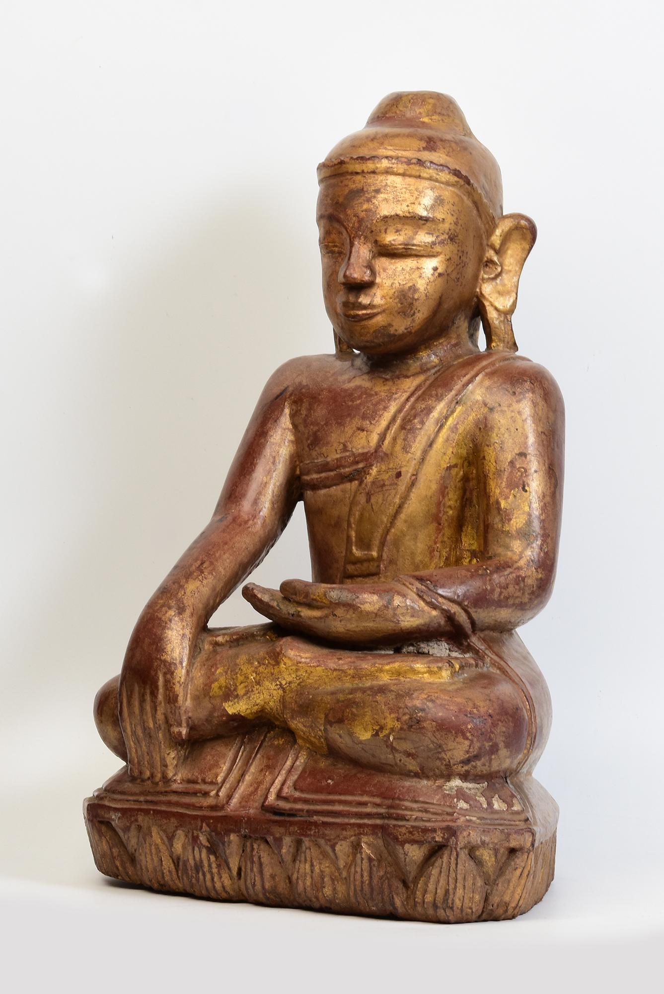 Early 16th Century, Early Shan, Antique Burmese Wooden Seated Buddha For Sale 1
