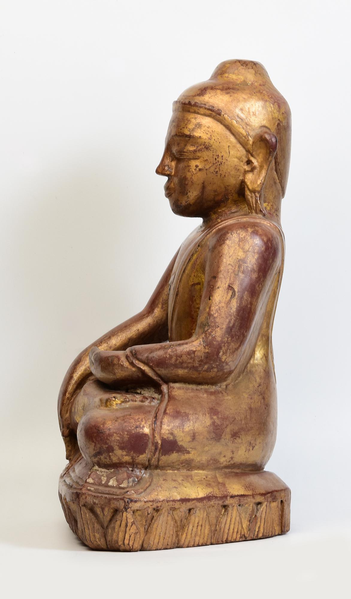 Early 16th Century, Early Shan, Antique Burmese Wooden Seated Buddha For Sale 2