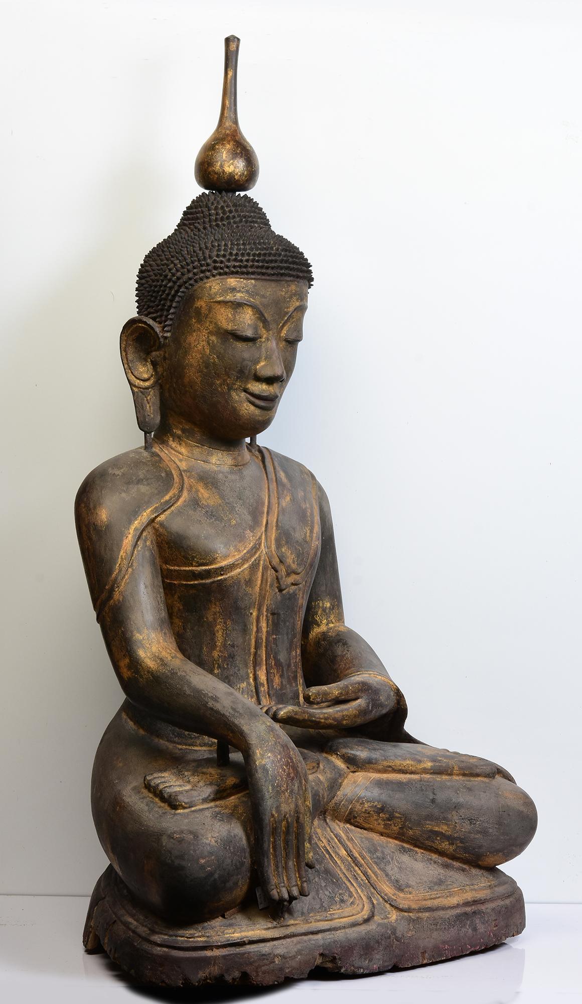 Early 16th Century, Early Shan, Antique Large Burmese Wooden Seated Buddha For Sale 10