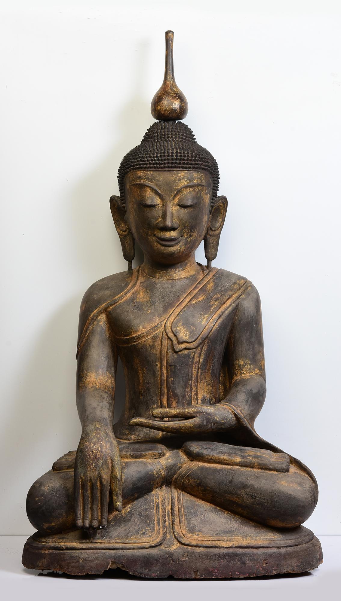 Early 16th Century, Early Shan, Antique Large Burmese Wooden Seated Buddha For Sale 11