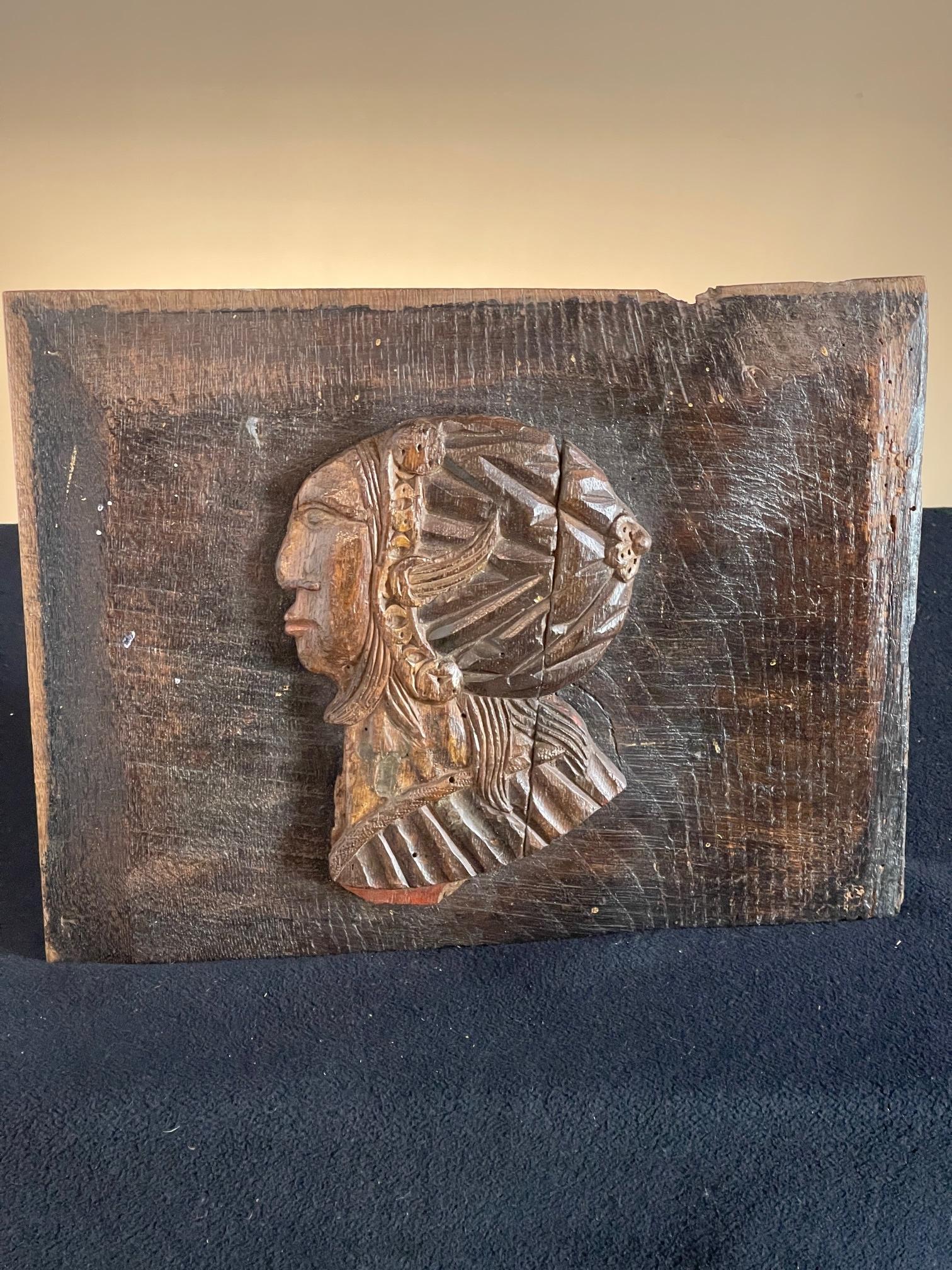 Oak Early 16th Century English oak panel with applied carved head of a Tudor lady For Sale