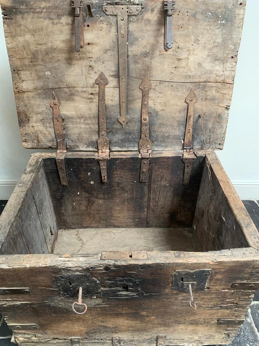 Early 16th Century Gothic Coffer Strongbox 2