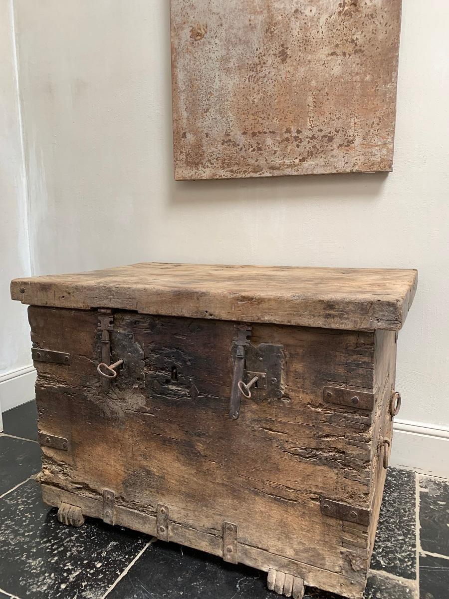 A fantastic medieval coffer. Made from 6 wide dovetailed planks from the same chestnut tree this coffer is a great example of haute epoque furniture. Strongbox coffers like these were used in ships and by wealthy merchants to secure gold, yewels and