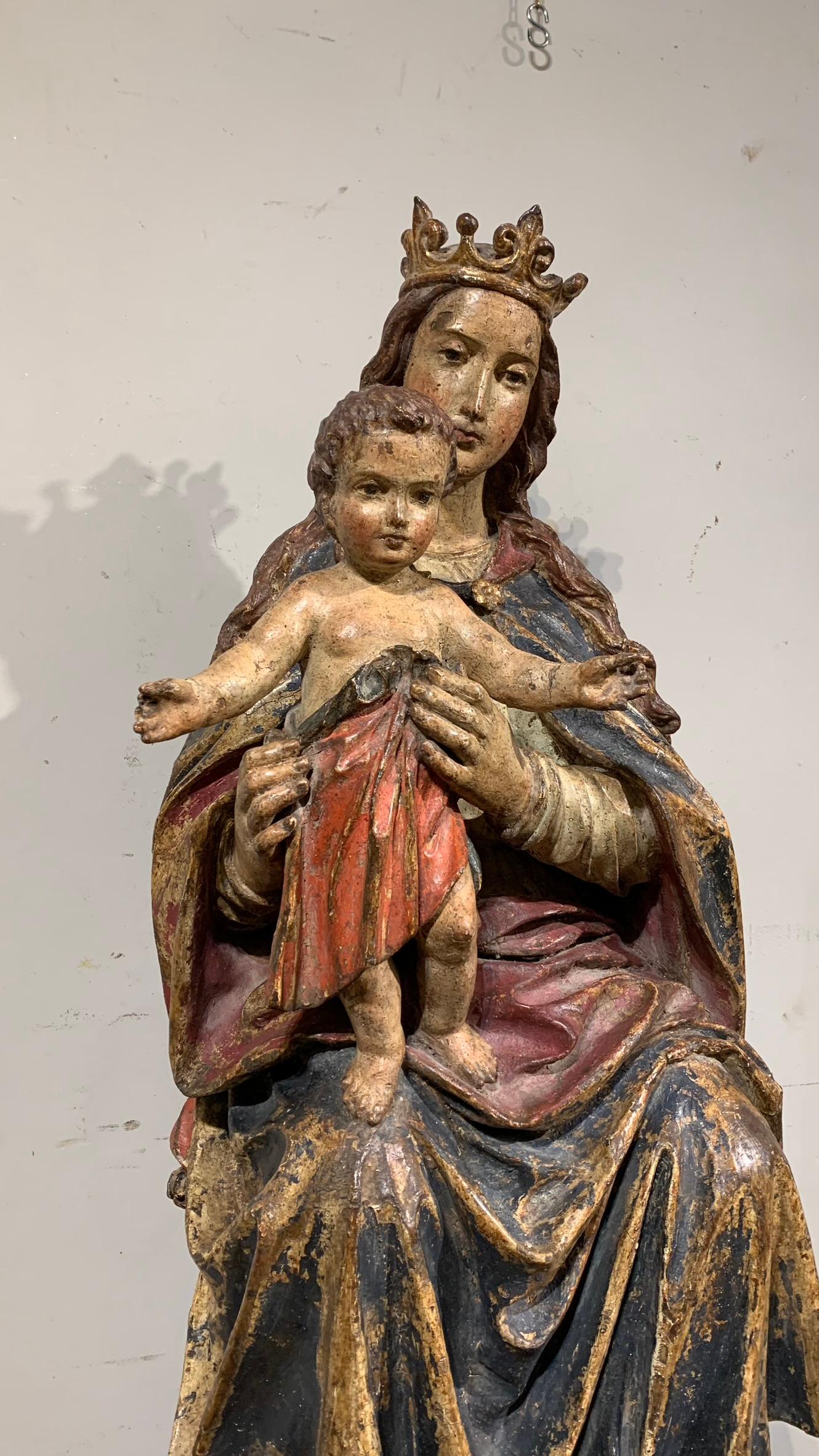 Early 16th Century Madonna and Child, Wooden Sculpture For Sale at 1stDibs