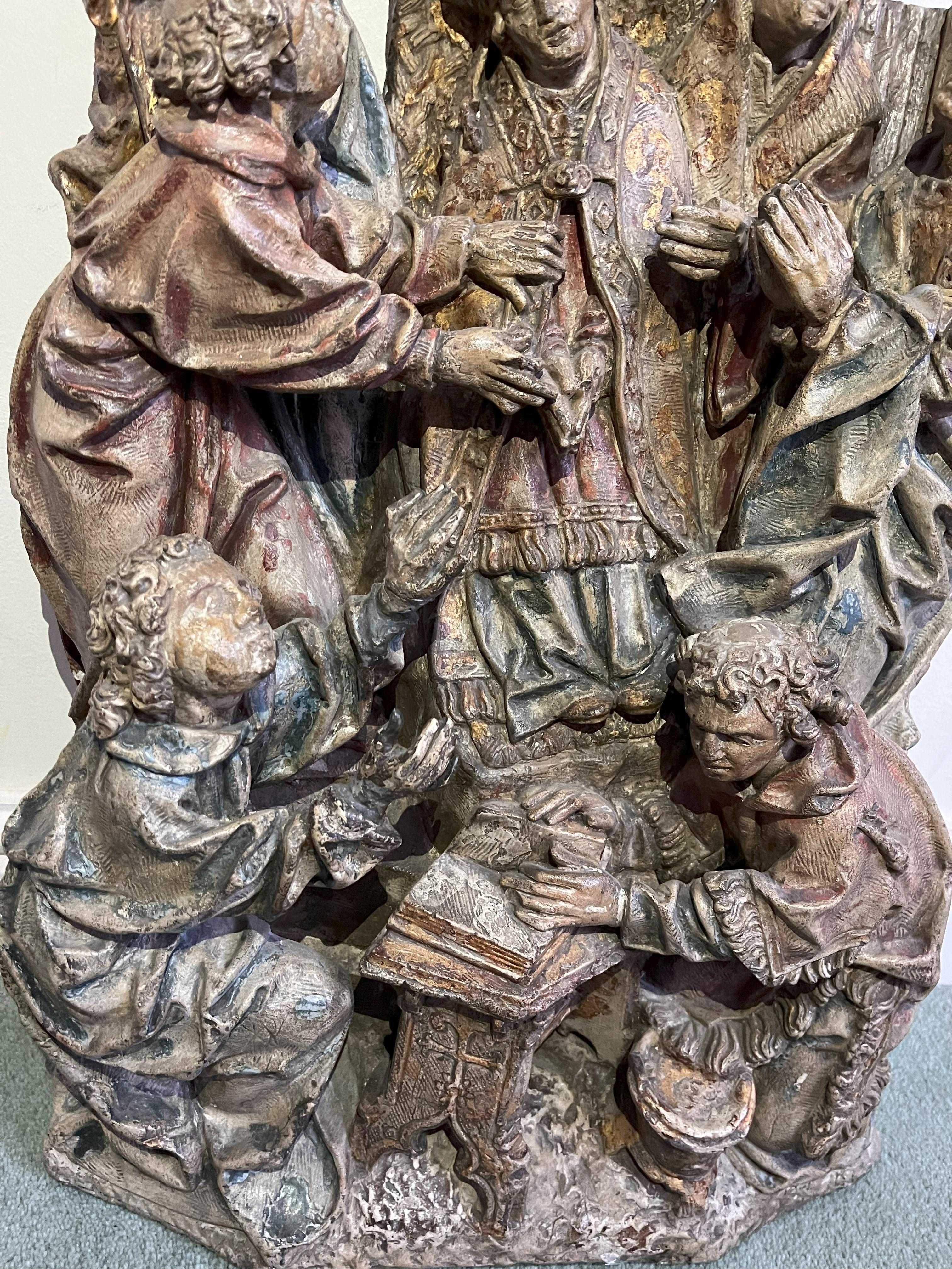 Sculpté à la main Sculpture en pierre du début du XVIe siècle - The Death of a Prelate (La mort d'un prélat) en vente