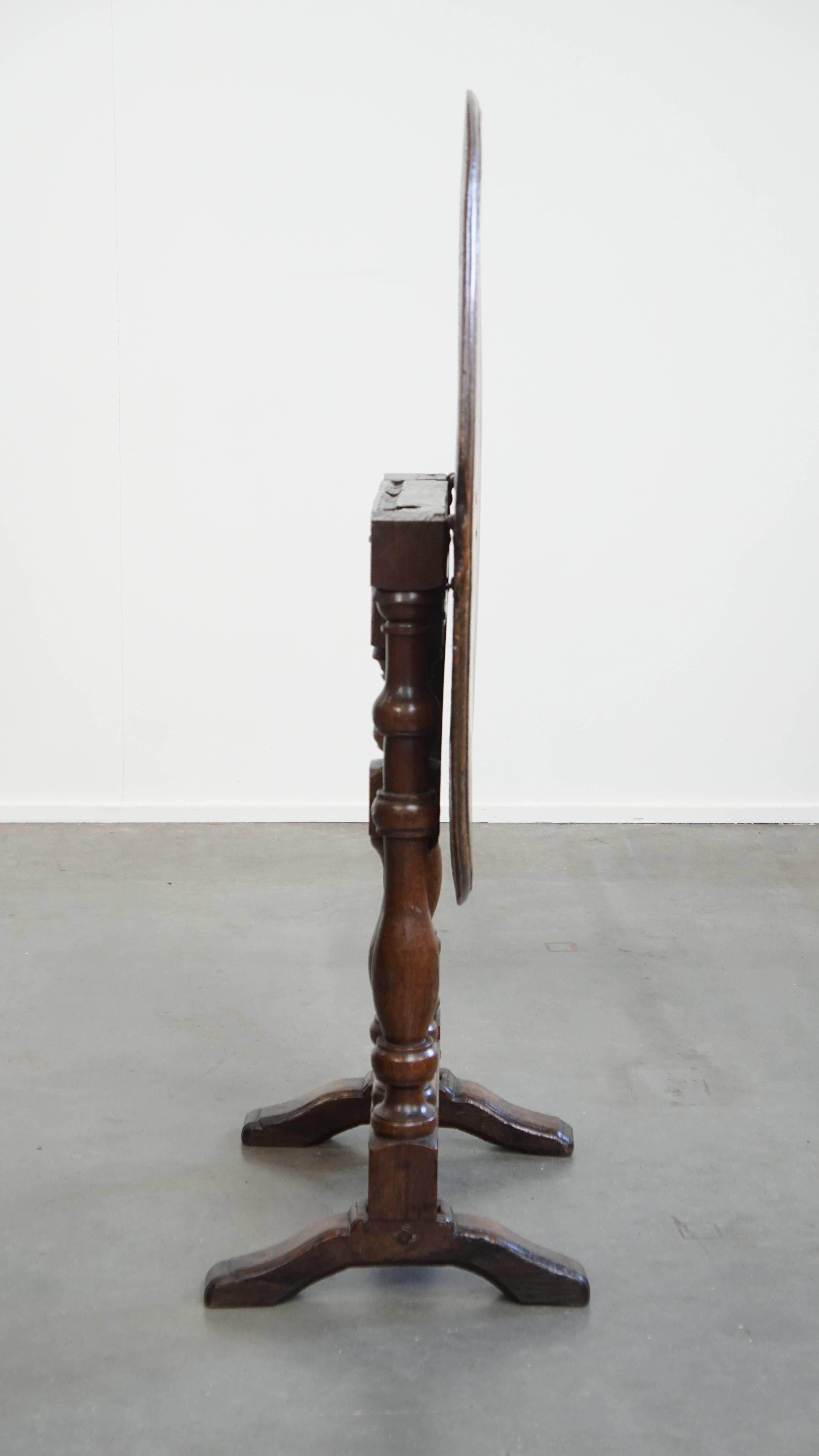 Romain classique Table d'appoint ancienne du début du 17e siècle en vente
