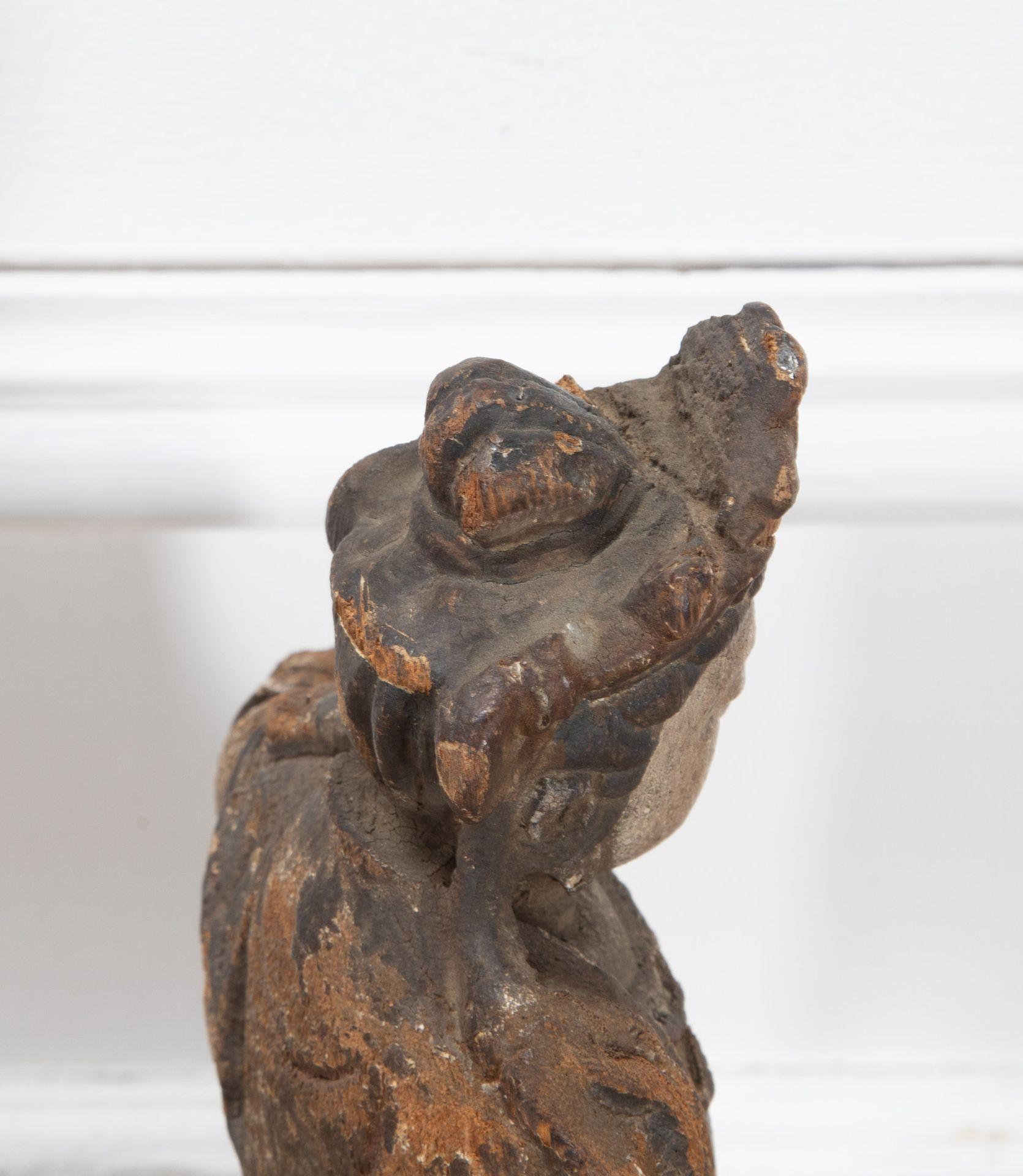 Frühes 17. Jahrhundert geschnitzte Wood Wood Figur von Guanyin (Holz) im Angebot