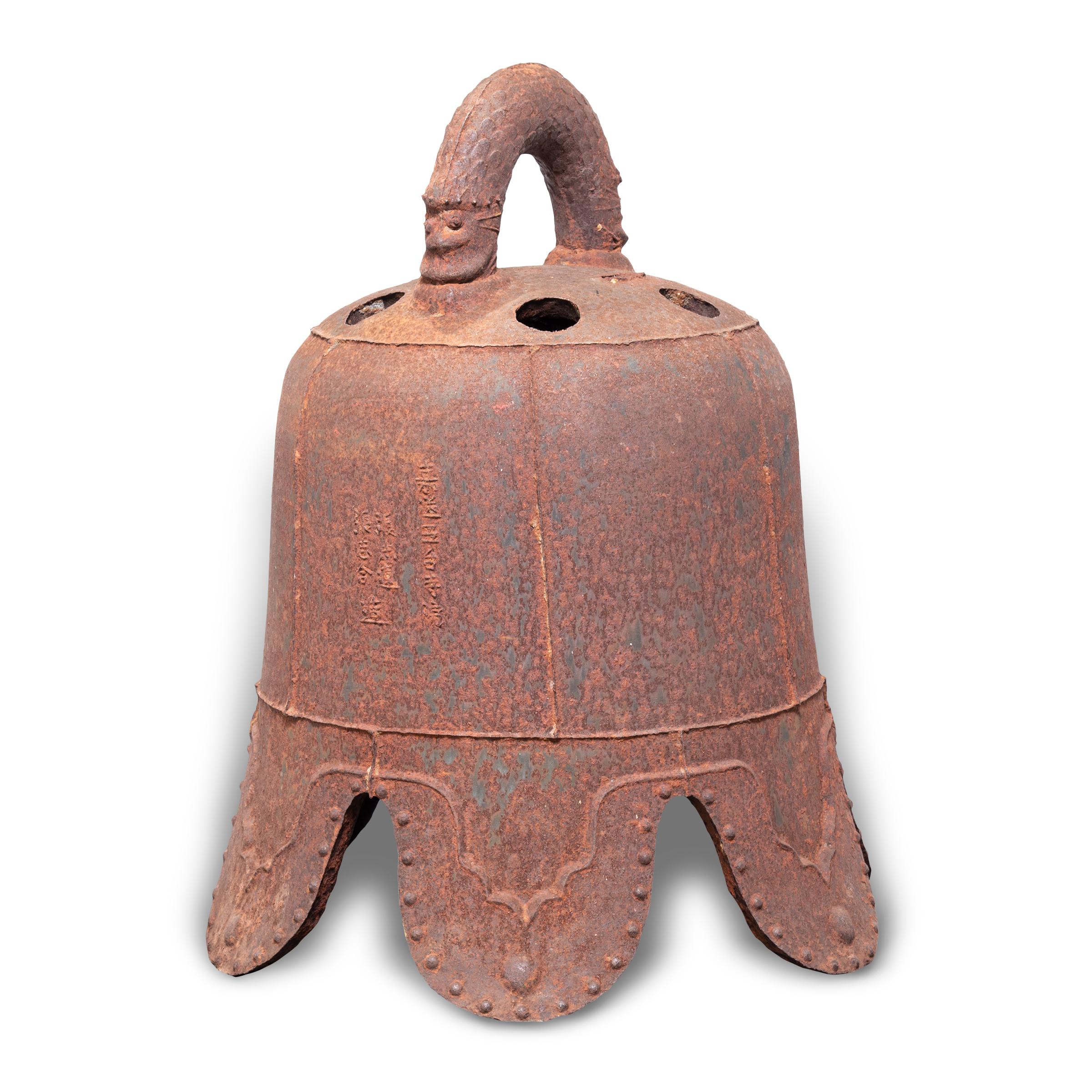 Chinese Ming Iron Bell with Dragon Handle, c. 1600 In Good Condition For Sale In Chicago, IL