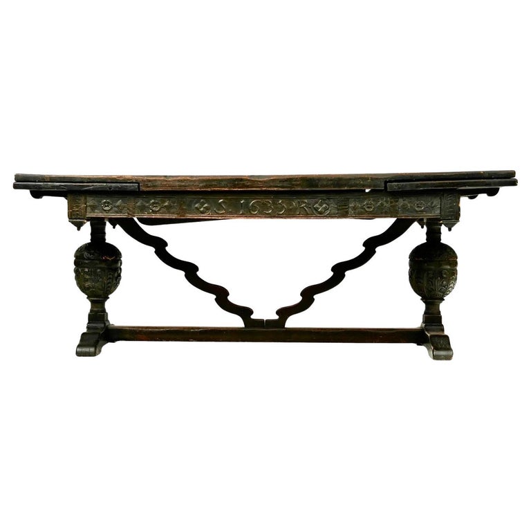Early 17th Century English Jacobean Refectory or Withdraw Table For Sale at  1stDibs