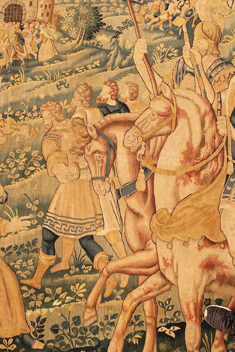 Early 17th Century Flemish Historical Tapestry with the Roman General Coriolanus In Good Condition For Sale In New York, NY