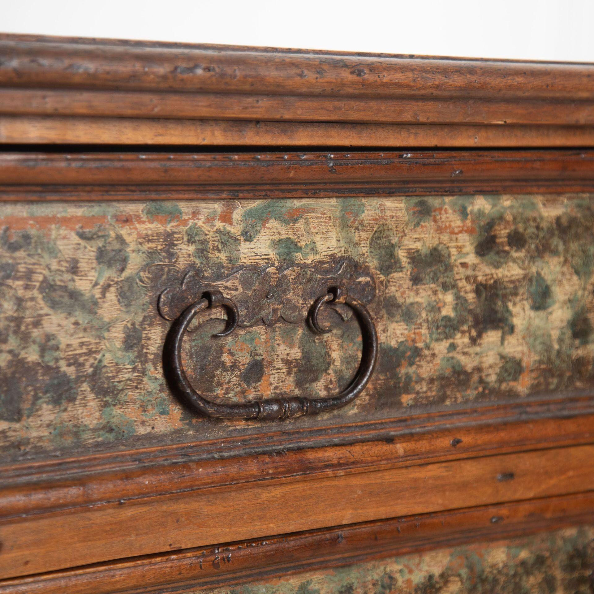 Early 17th Century Ligurian Faded Walnut Commode For Sale 1