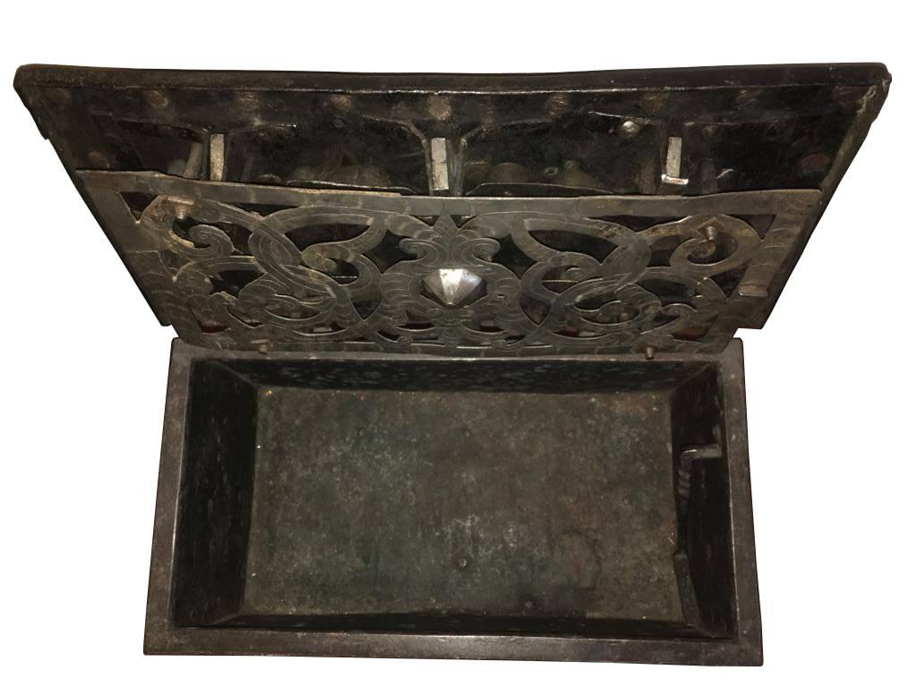 Early 17th Century Medieval Handcrafted Black Iron German Coffer For Sale 10