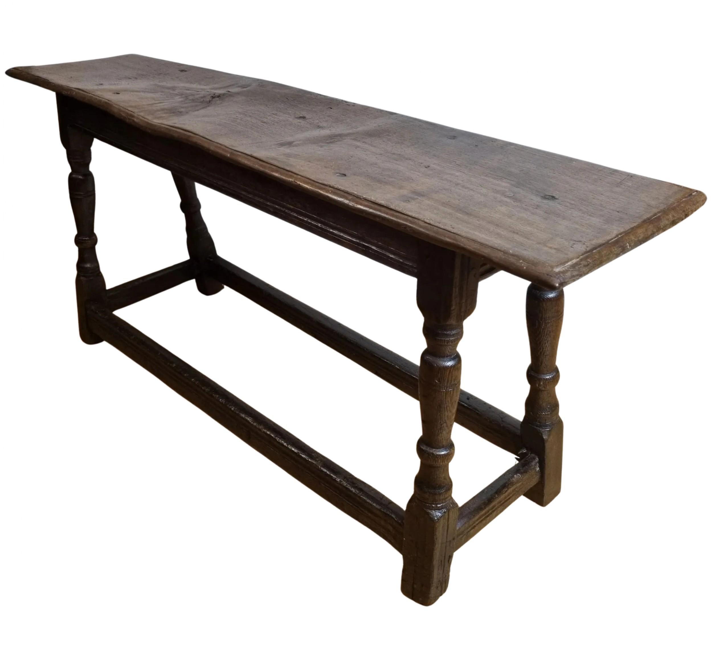 Charles II Banc en Oak du début du 17ème siècle 1630 - 1640 en vente