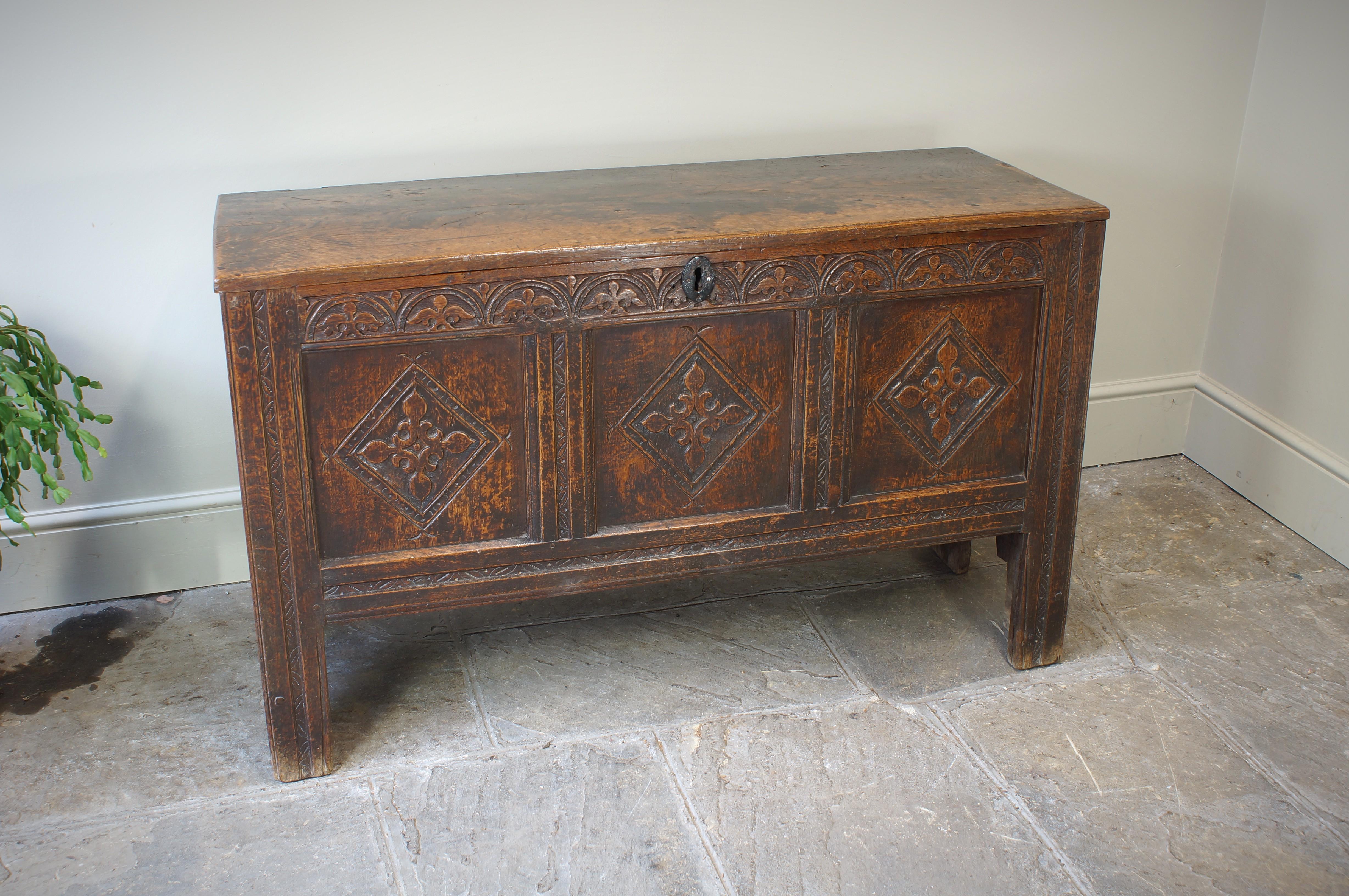 English Early 17th Century Oak Coffer For Sale