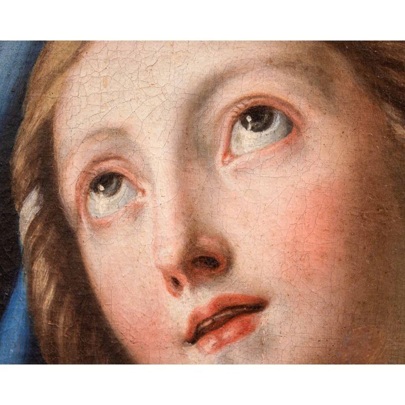 Early 17th Century Roman School Praying Madonna Painting Oil on Canvas In Good Condition For Sale In Milan, IT