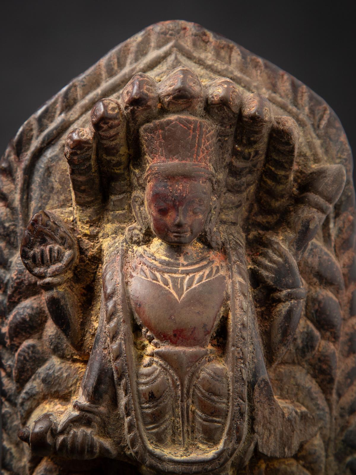 Early 17th Century Special antique stone Vishnu statue from Nepal For Sale 12