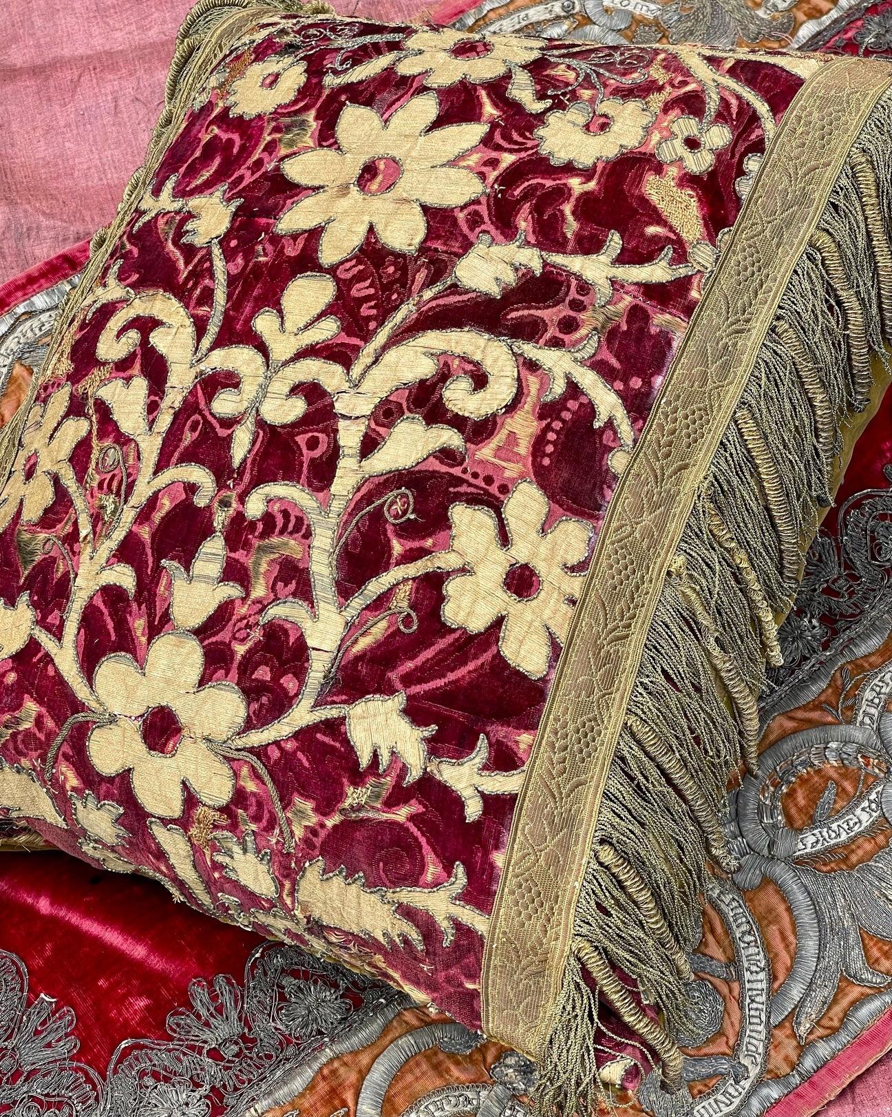 Early 17th Century Velvet Applique Panel Bespoke Hand Made Pillow In Fair Condition For Sale In Canterbury, GB