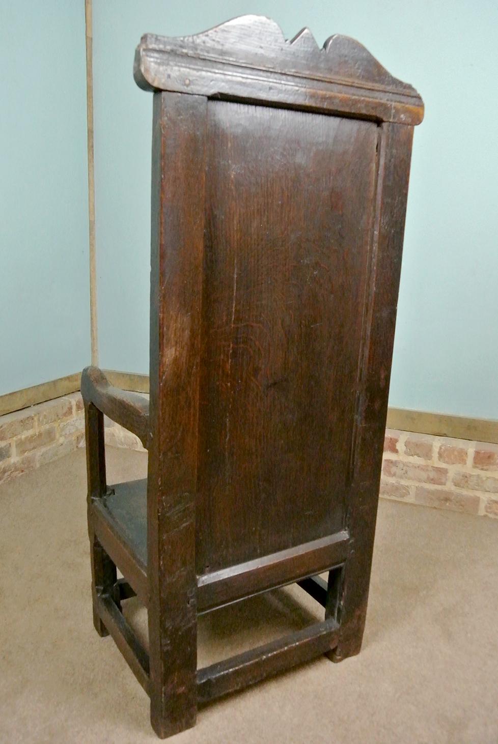 Early 17th Century Wainscot Oak Great Chair, c. 1620 2