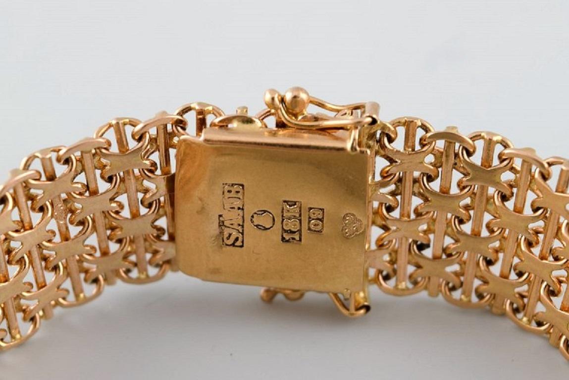 Early 18 Carat Gold Omega Men's Wristwatch, Stylish Art Deco Design, 1930s/ 40s 3
