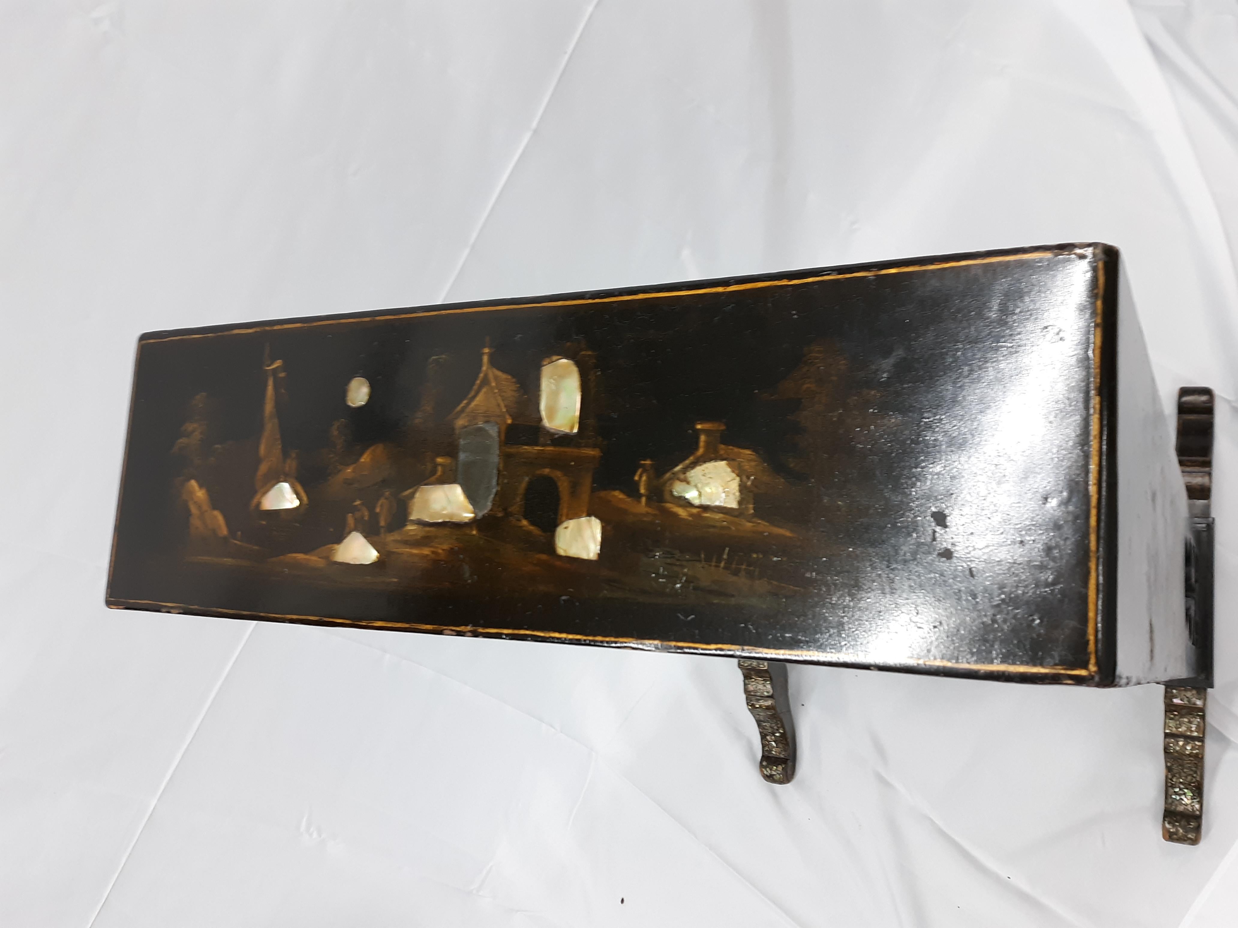 19th Century Early 1800 Ladies Perfume, Makeup and Jewelry Table with Inlaid Mother of Pearl For Sale