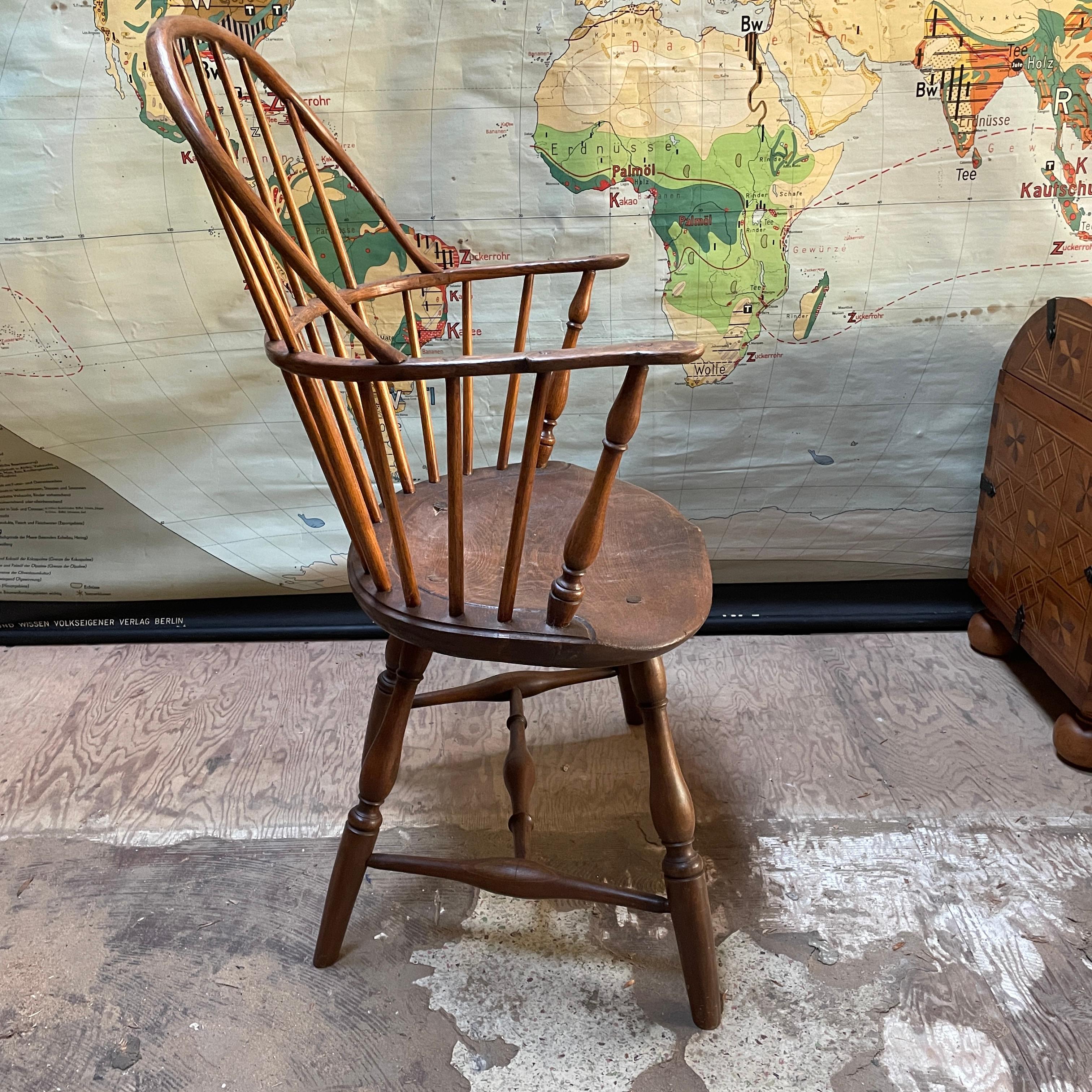 Early 1800s Antike Windsor Sessel Sattel Sitz Loop Bogen zurück Dimes (Holz) im Angebot