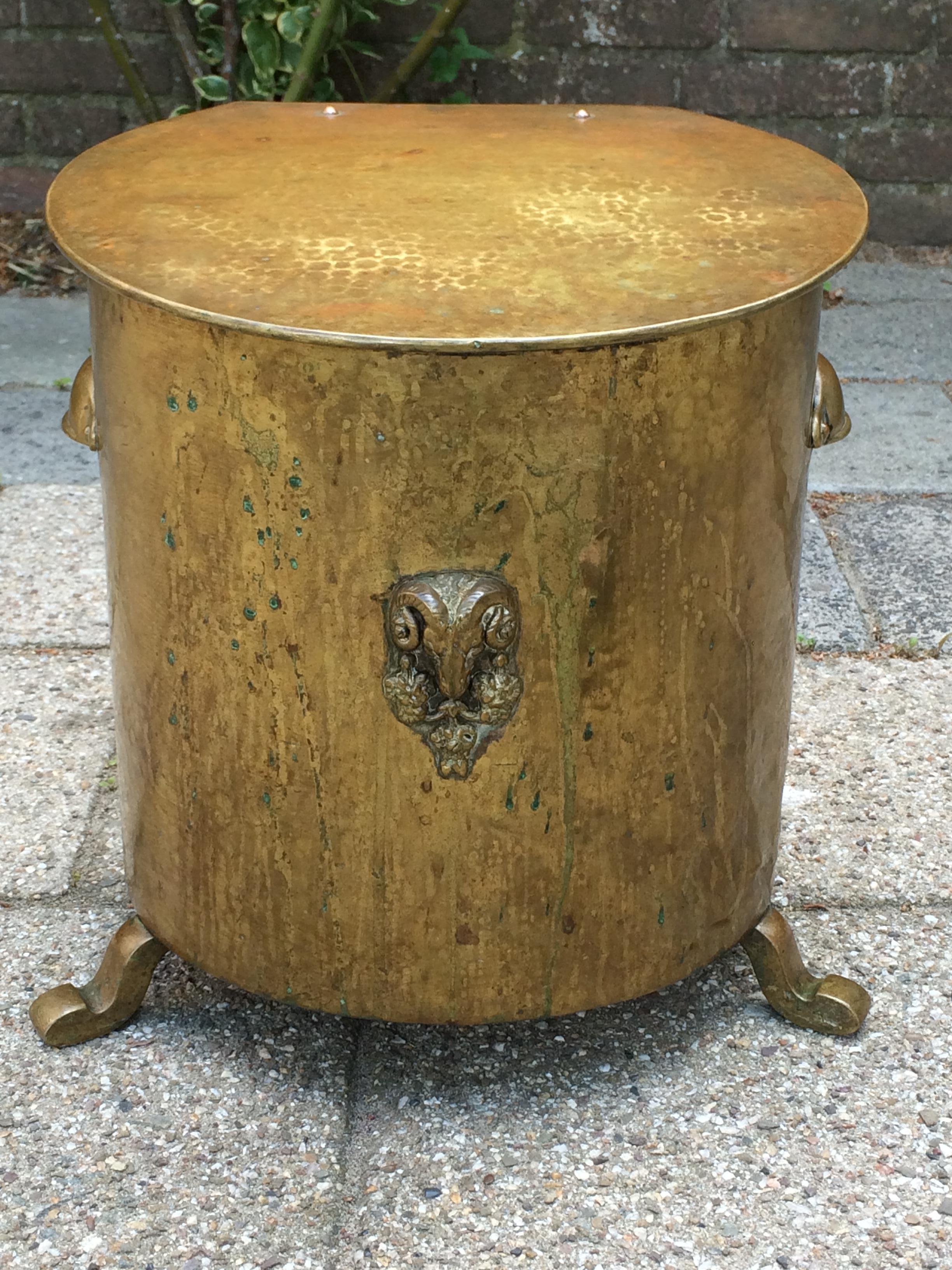 Good size, unique design and top quality workmanship coal bucket.

If you are looking for a small firewood bucket or maybe a truly stylish dustbin to grace your living space then this 200 years old antique could be perfect. The first owner would